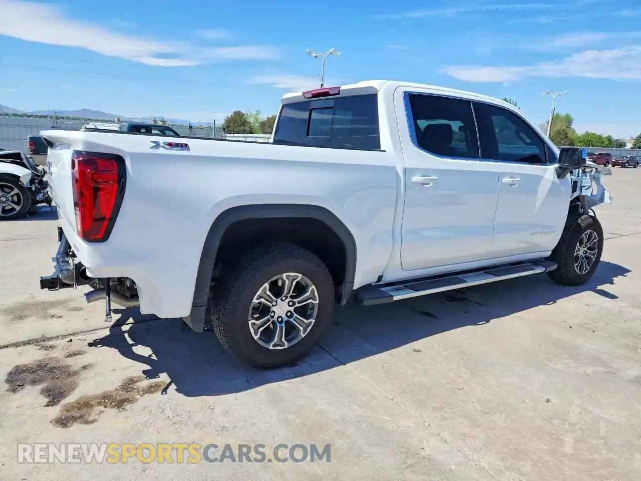 3 fotografías del automóvil dañado 1GTUUBED0SZ258191 GMC SIERRA 2025