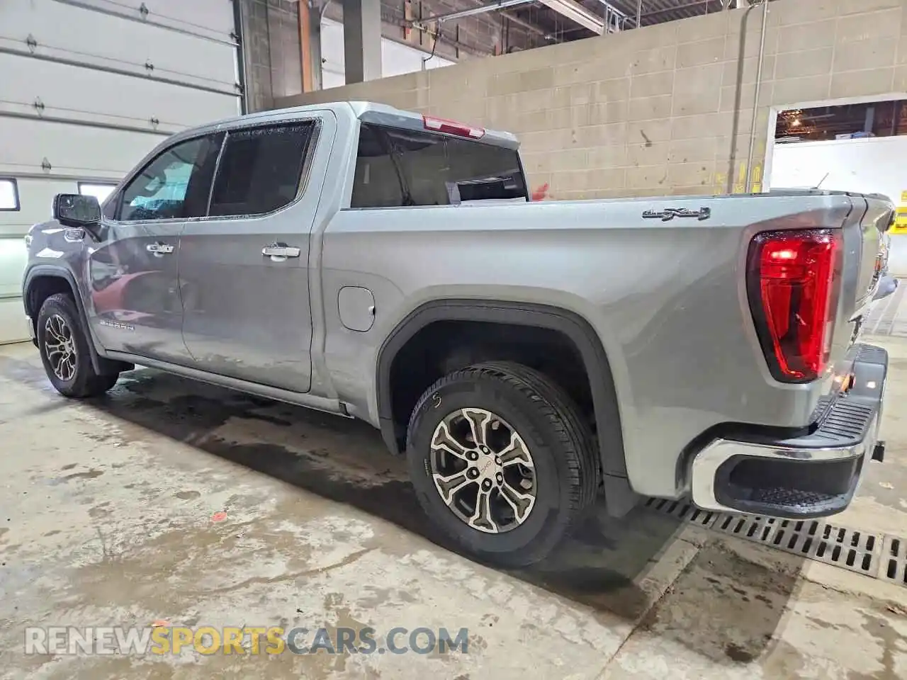 2 Photograph of a damaged car 1GTUUDED8SZ310498 GMC SIERRA 2025