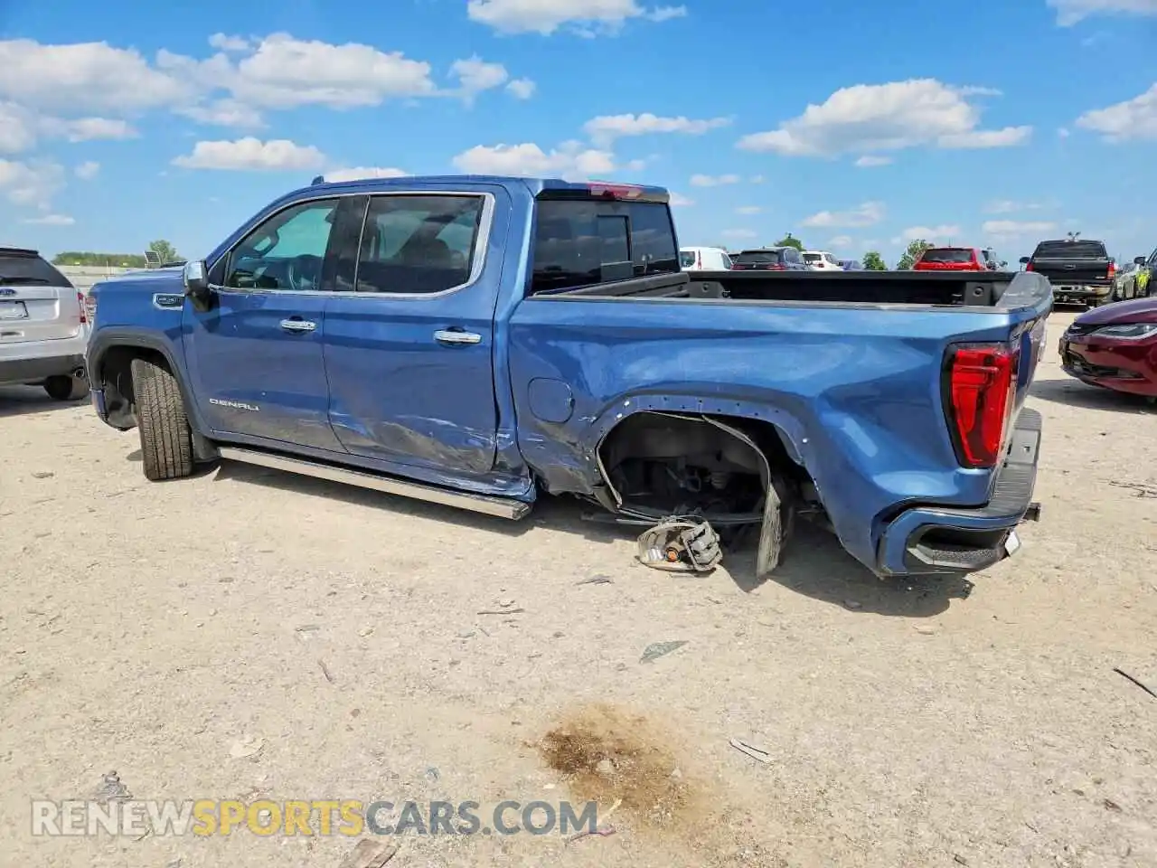 2 Фотография поврежденного автомобиля 1GTUUGED8SZ312902 GMC SIERRA 2025