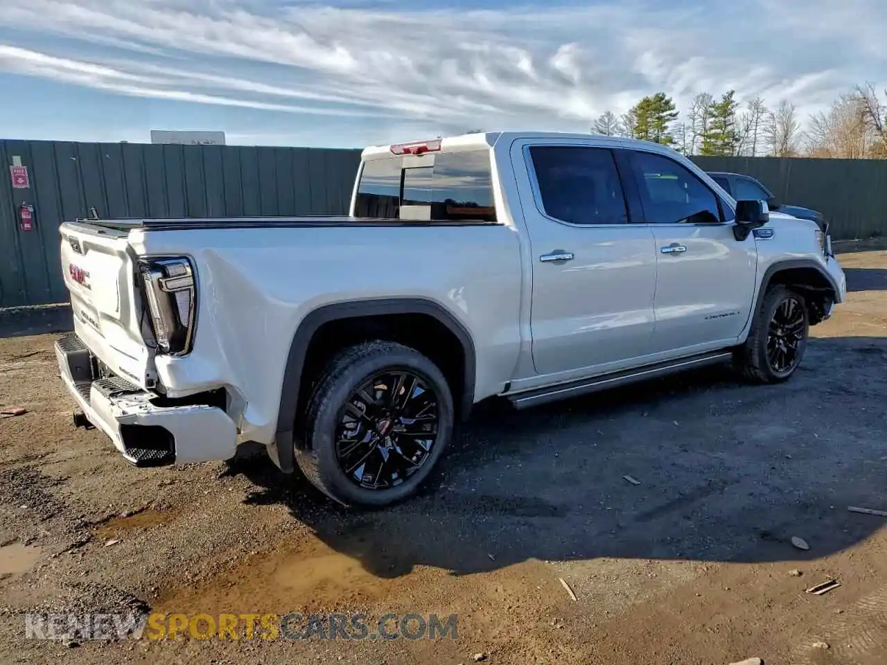 3 Photograph of a damaged car 1GTUUGEL5SZ140366 GMC SIERRA 2025