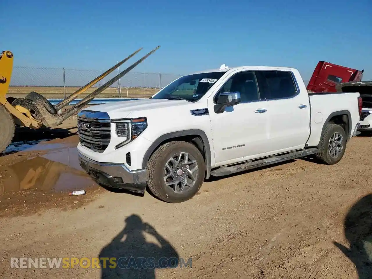 1 Photograph of a damaged car 3GTPHDEDXSG326302 GMC SIERRA 2025