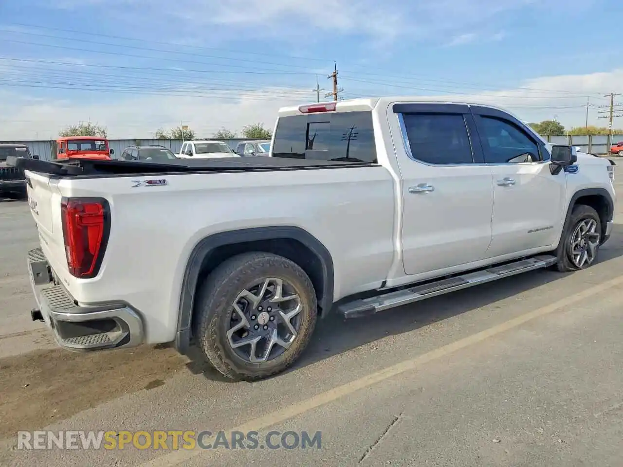 3 Фотография поврежденного автомобиля 3GTUUDED1SG197686 GMC SIERRA 2025
