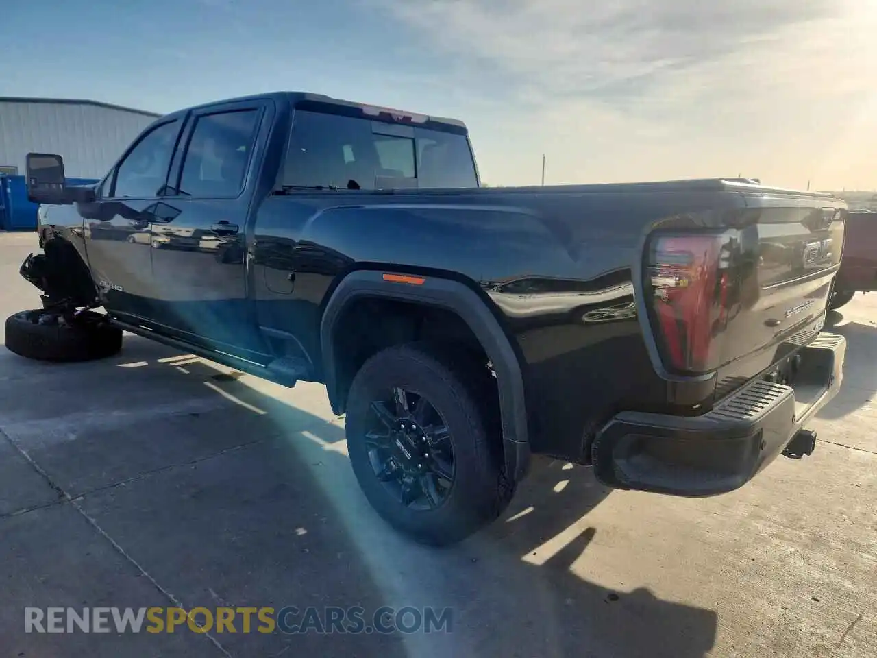 2 Photograph of a damaged car 1GT4UPE71TF293039 GMC SIERRA 2026