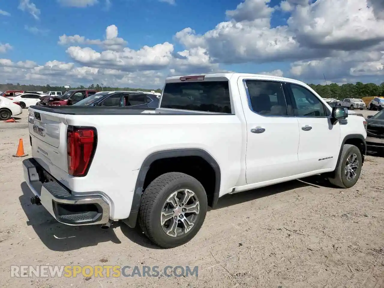 3 Photograph of a damaged car 1GTPHDED9TZ160601 GMC SIERRA 2026
