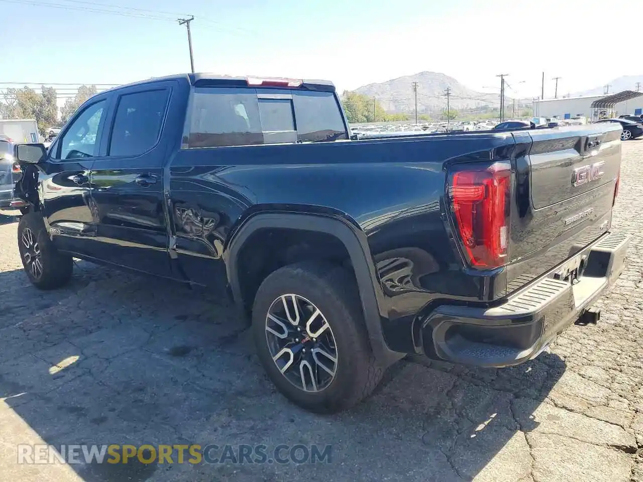2 Photograph of a damaged car 1GTUUEE89TZ181410 GMC SIERRA 2026