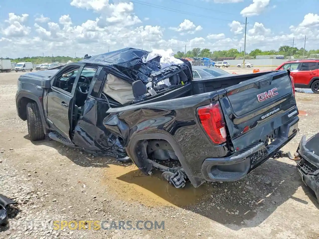 2 fotografías del automóvil dañado 3GTPHCEK3TG165639 GMC SIERRA 2026