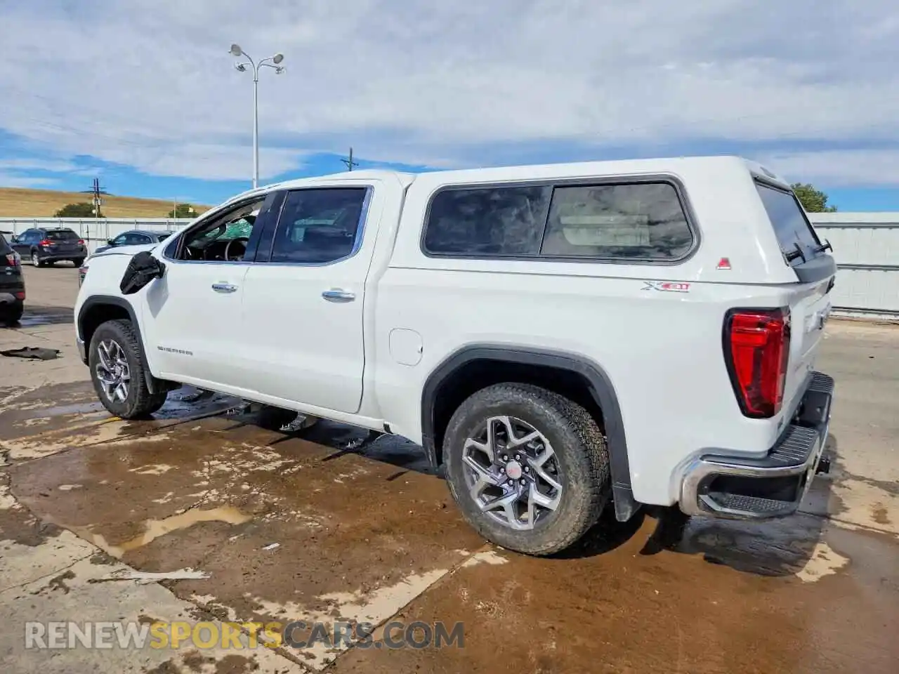 2 Фотография поврежденного автомобиля 3GTUUDED4TG331415 GMC SIERRA 2026