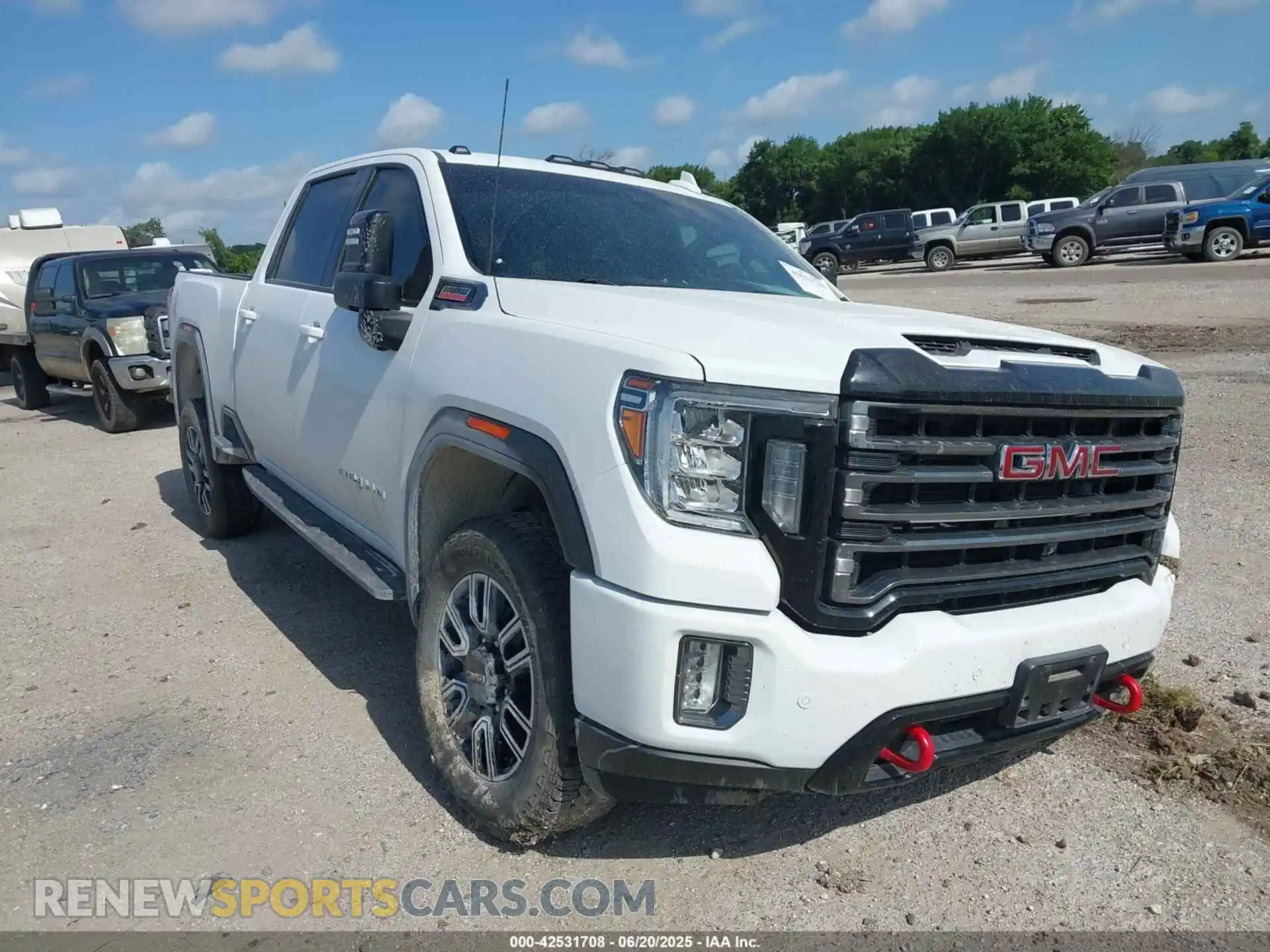 1 Photograph of a damaged car 1GT49PEY9MF113883 GMC SIERRA 2500HD 2021