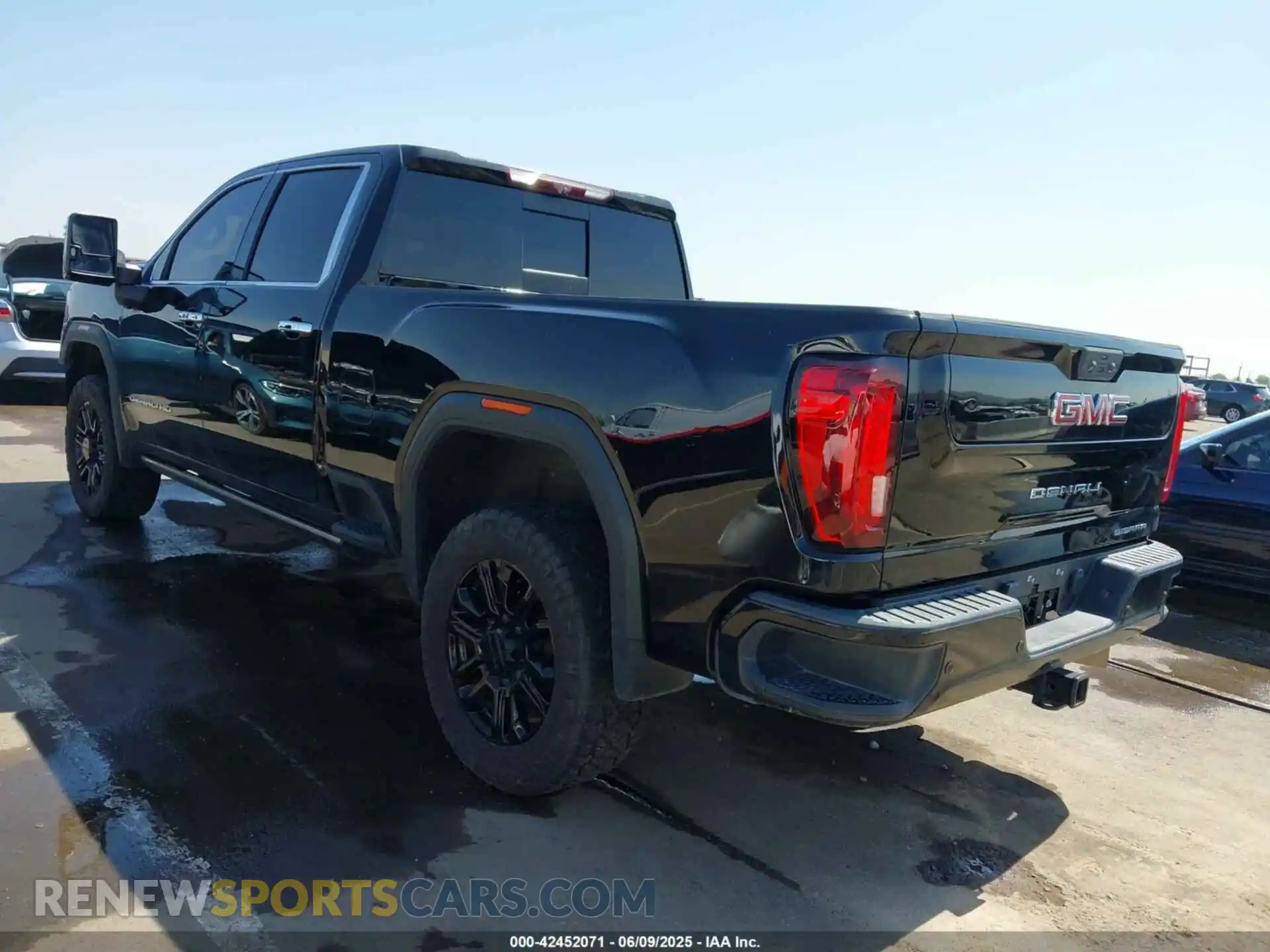 3 Photograph of a damaged car 1GT49REY4MF149766 GMC SIERRA 2500HD 2021