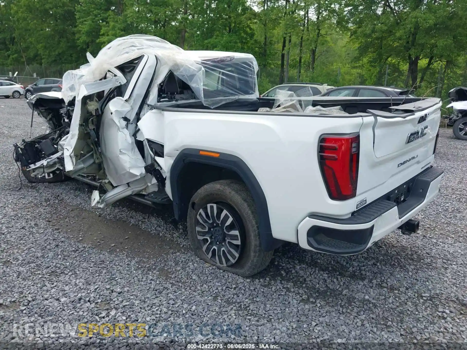 3 Photograph of a damaged car 1GT49XEY4RF182620 GMC SIERRA 2500HD 2024
