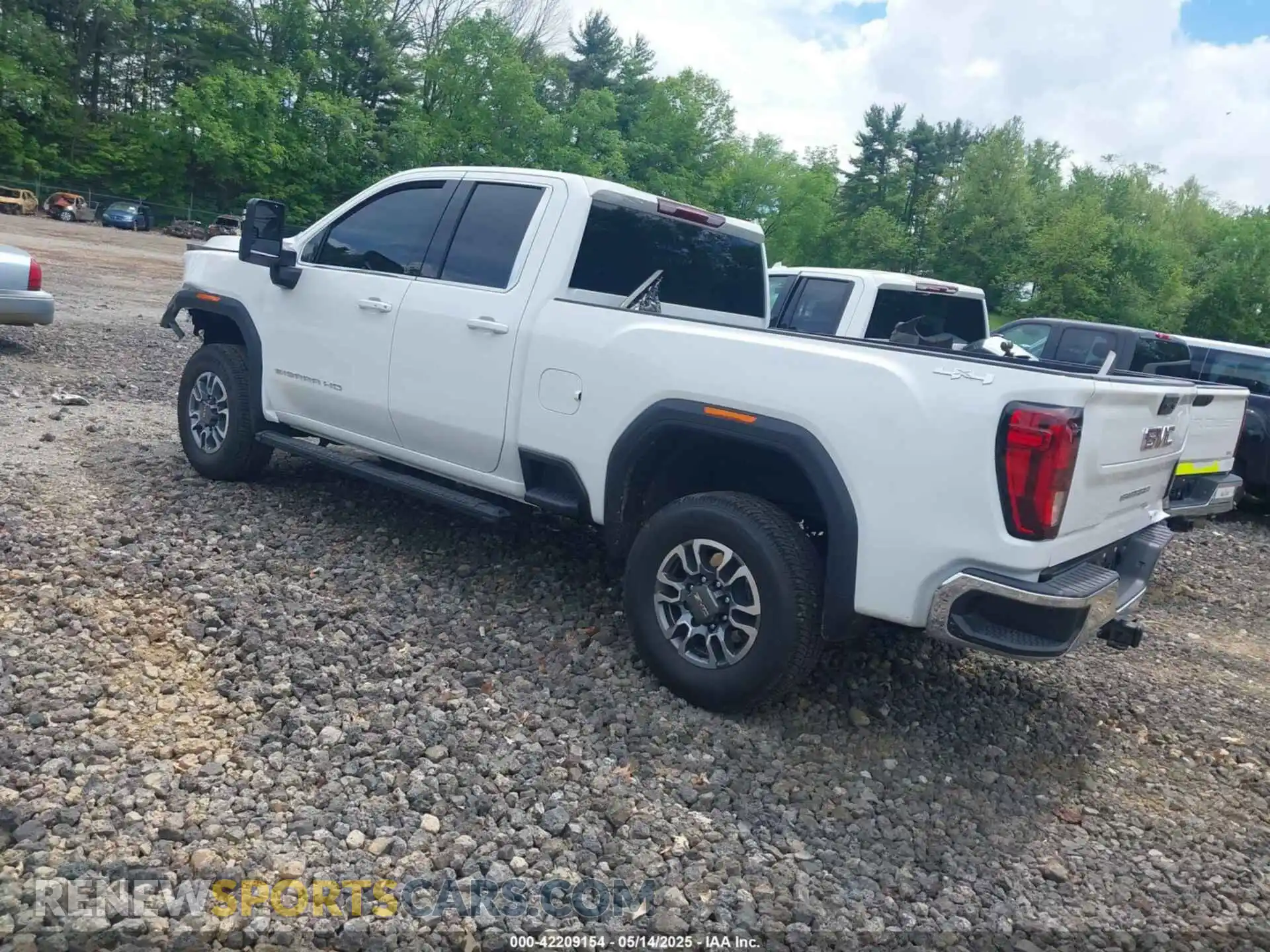 3 Photograph of a damaged car 1GT59ME79RF448708 GMC SIERRA 2500HD 2024