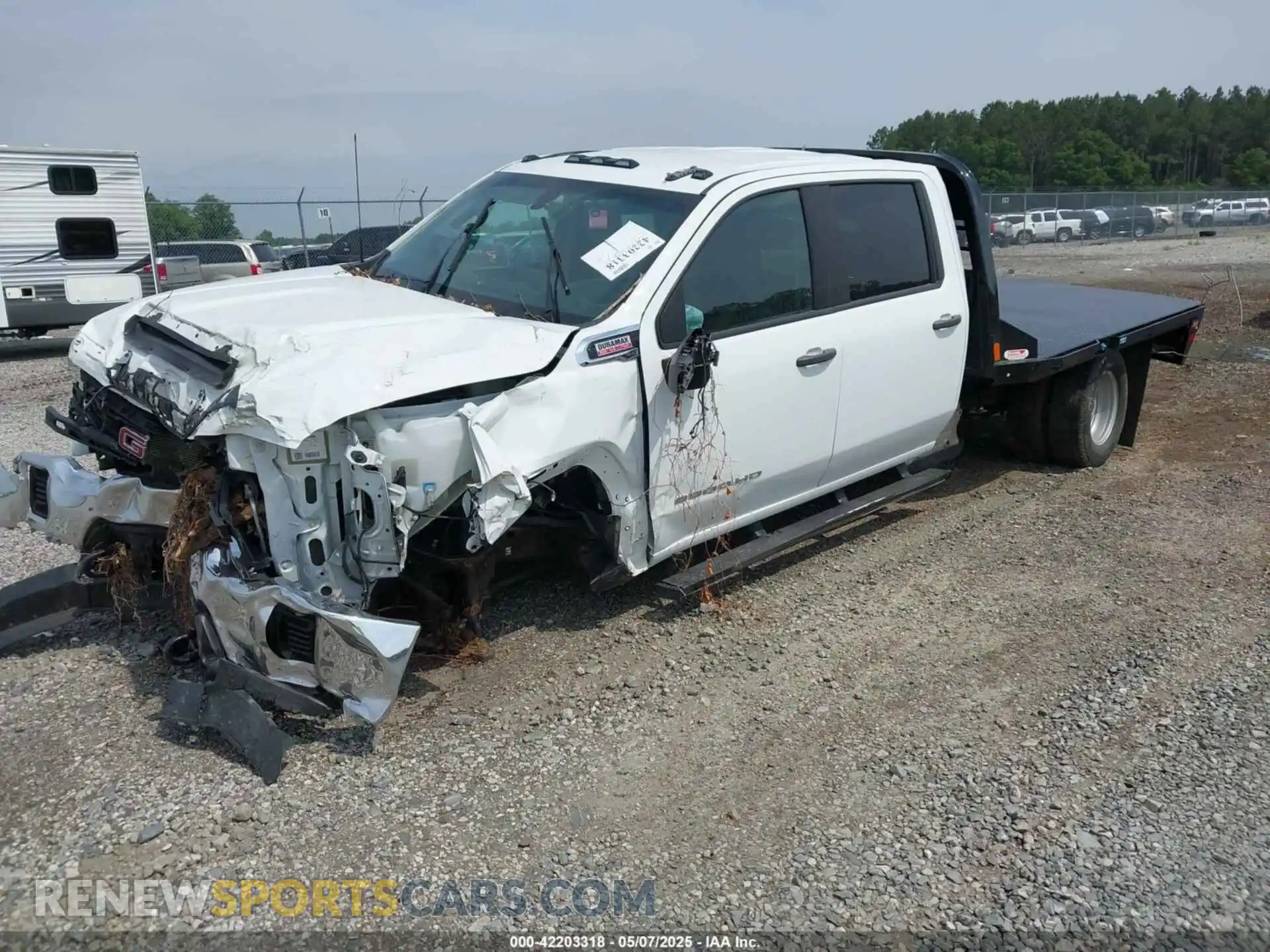 2 Photograph of a damaged car 1GD49SEY8MF285661 GMC SIERRA 3500HD CHASSIS 2021