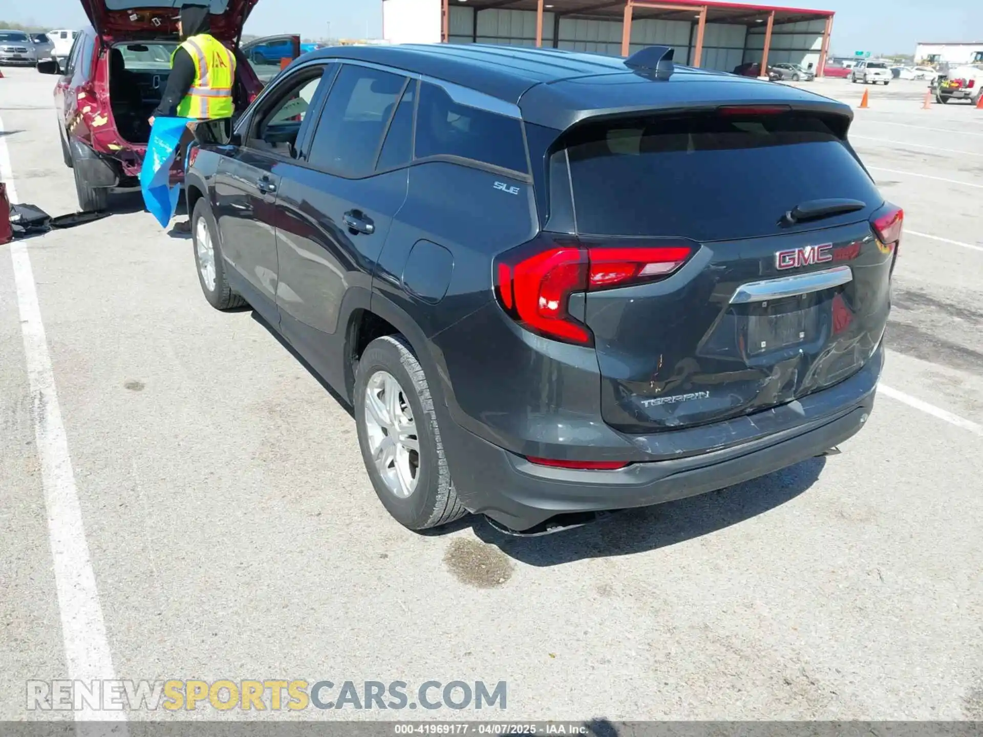 3 fotografías del automóvil dañado 3GKALMEV1KL200970 GMC TERRAIN 2019