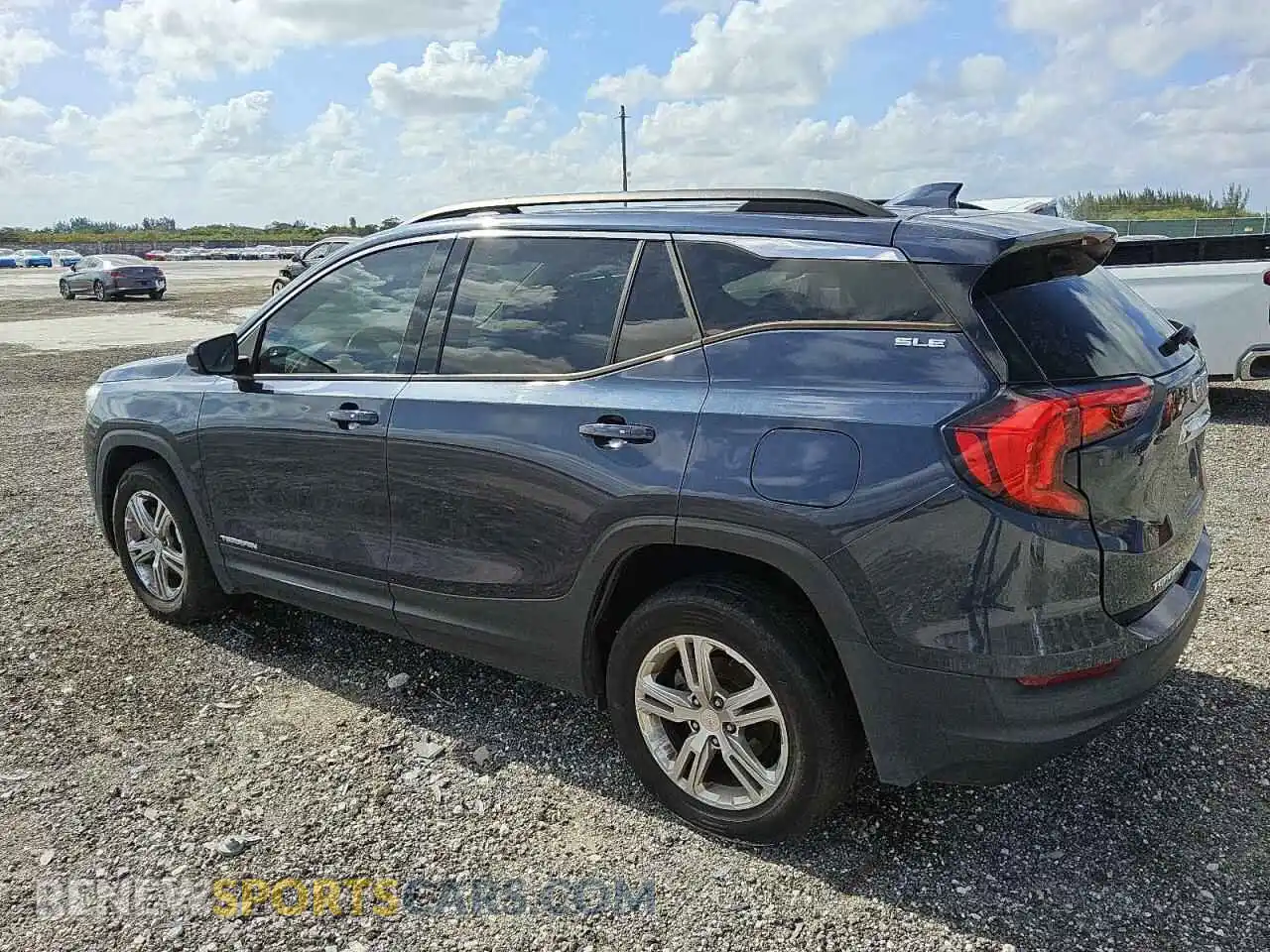 2 Photograph of a damaged car 3GKALMEV2KL162116 GMC TERRAIN 2019