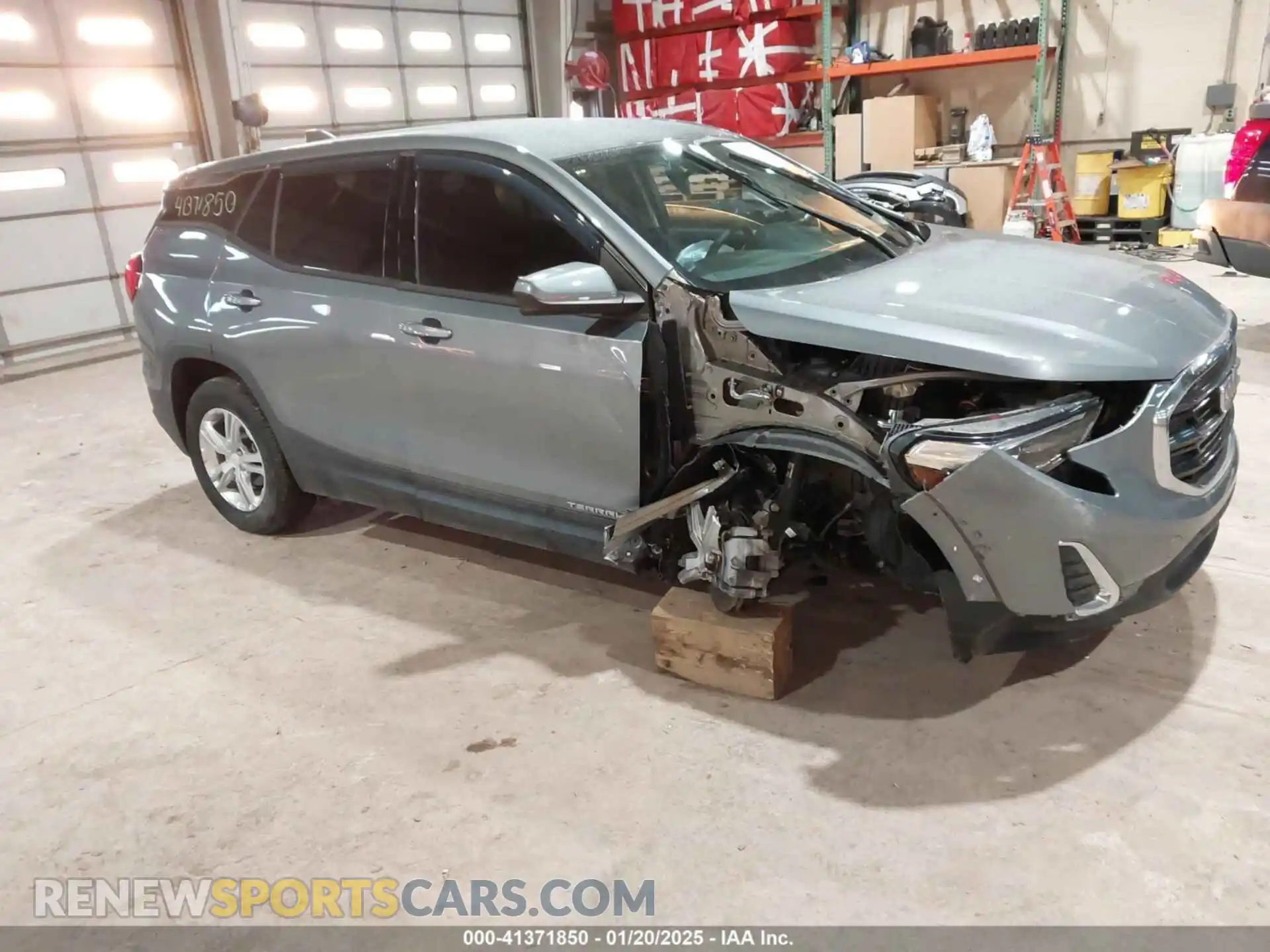 1 Photograph of a damaged car 3GKALMEV2KL304884 GMC TERRAIN 2019