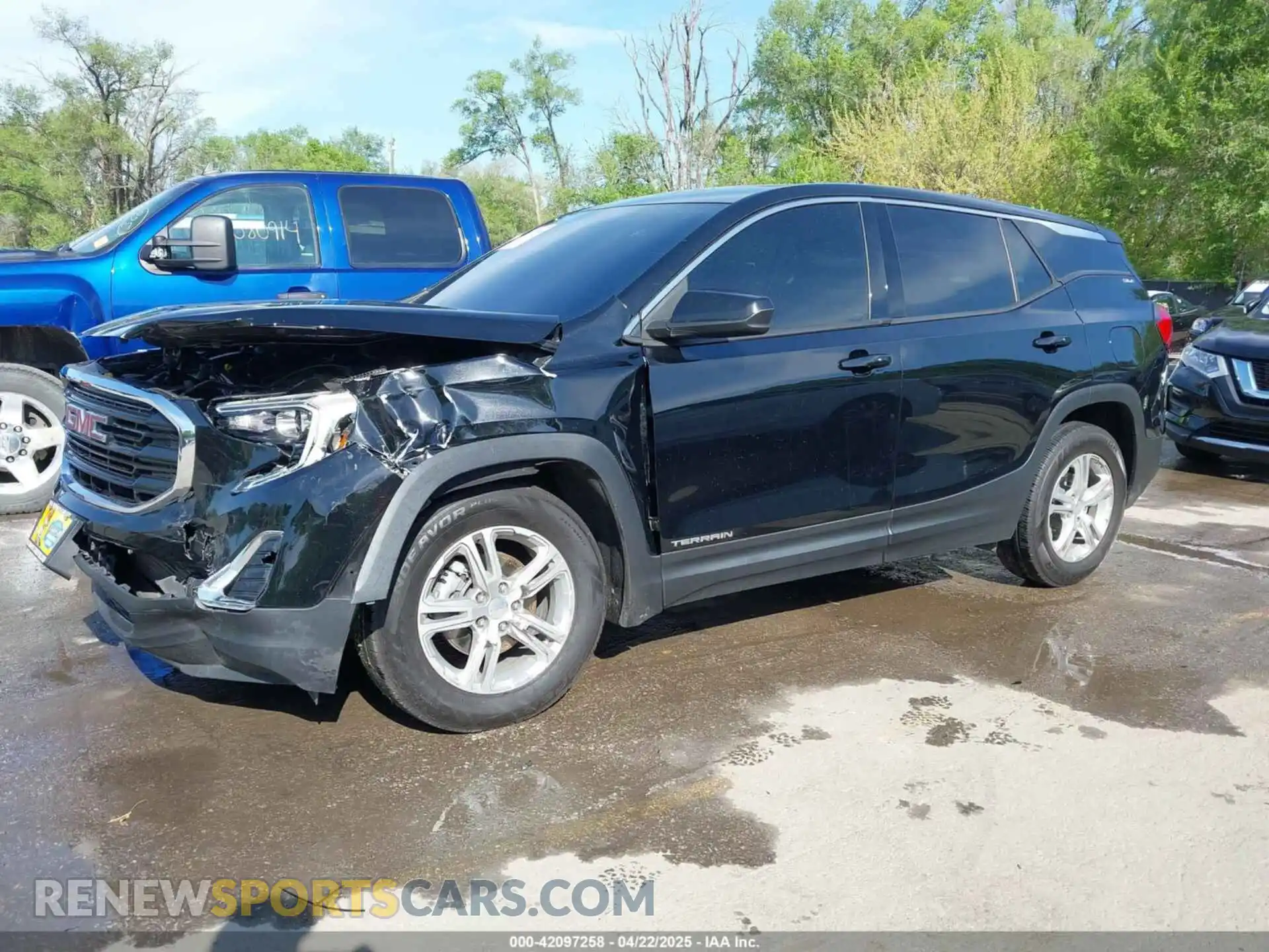2 Photograph of a damaged car 3GKALMEV8KL207883 GMC TERRAIN 2019