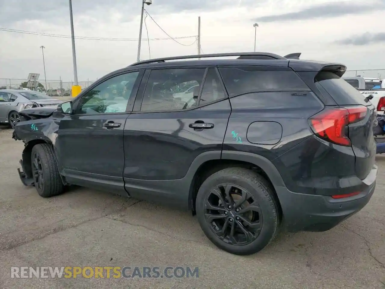 2 Photograph of a damaged car 3GKALTEV0KL360784 GMC TERRAIN 2019