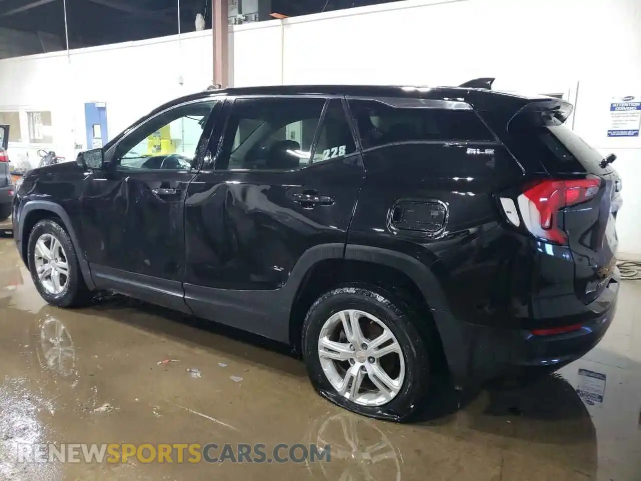 2 Photograph of a damaged car 3GKALTEV5KL289663 GMC TERRAIN 2019