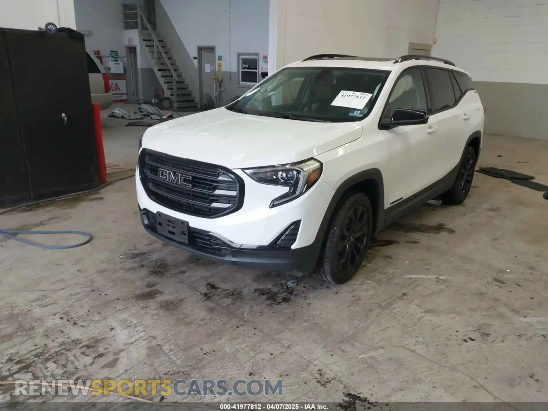 2 Photograph of a damaged car 3GKALTEVXKL300186 GMC TERRAIN 2019