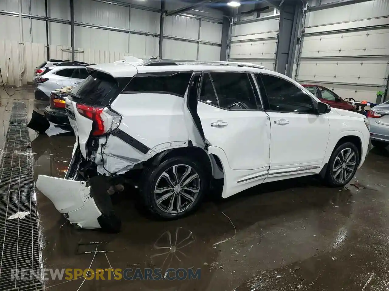 3 Photograph of a damaged car 3GKALXEX6KL382992 GMC TERRAIN 2019