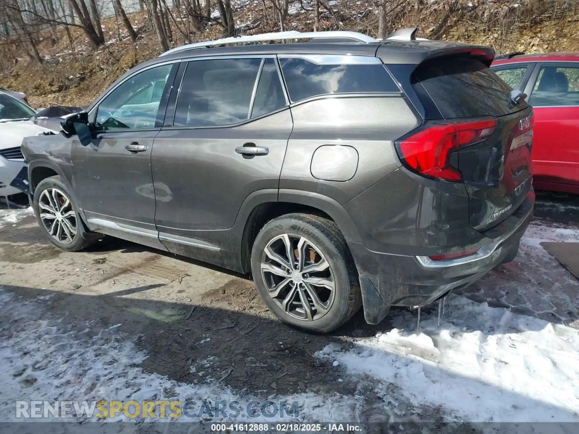 3 Photograph of a damaged car 3GKALXEX6KL383270 GMC TERRAIN 2019
