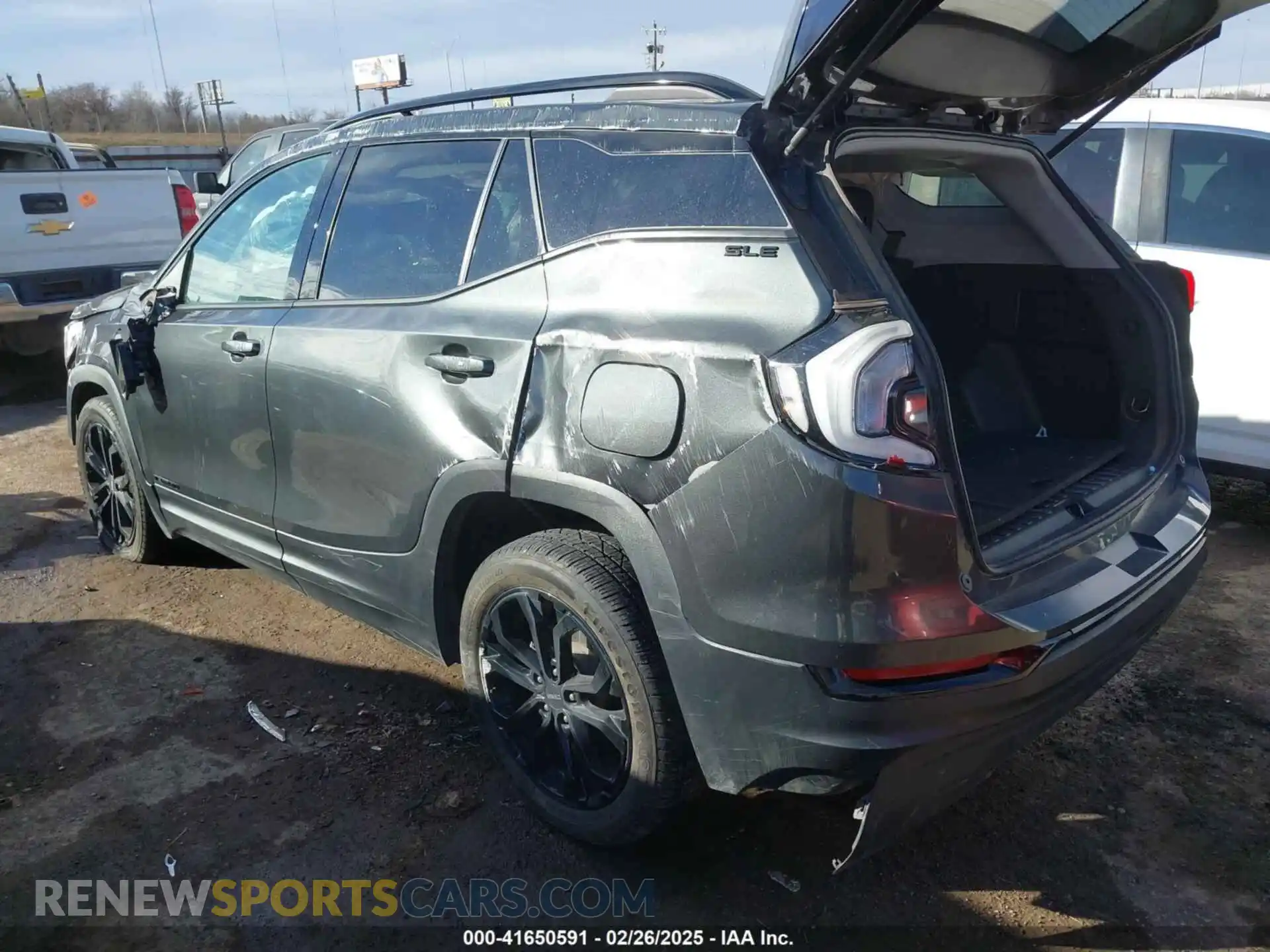 3 Photograph of a damaged car 3GKALMEV5LL272238 GMC TERRAIN 2020
