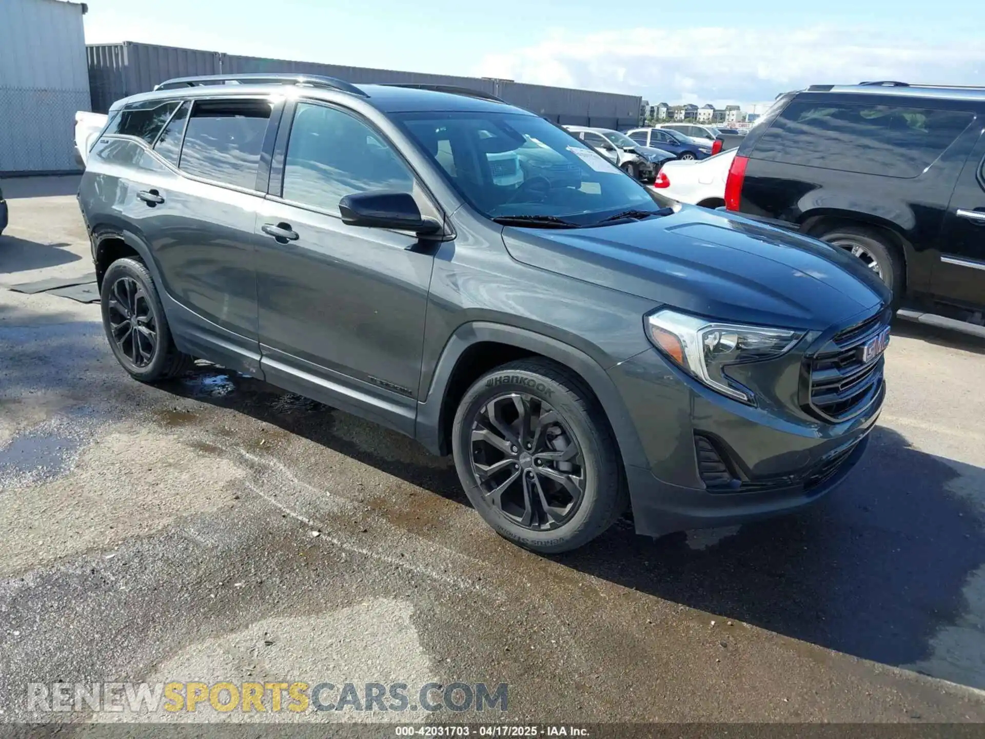 1 Photograph of a damaged car 3GKALMEV8LL157133 GMC TERRAIN 2020
