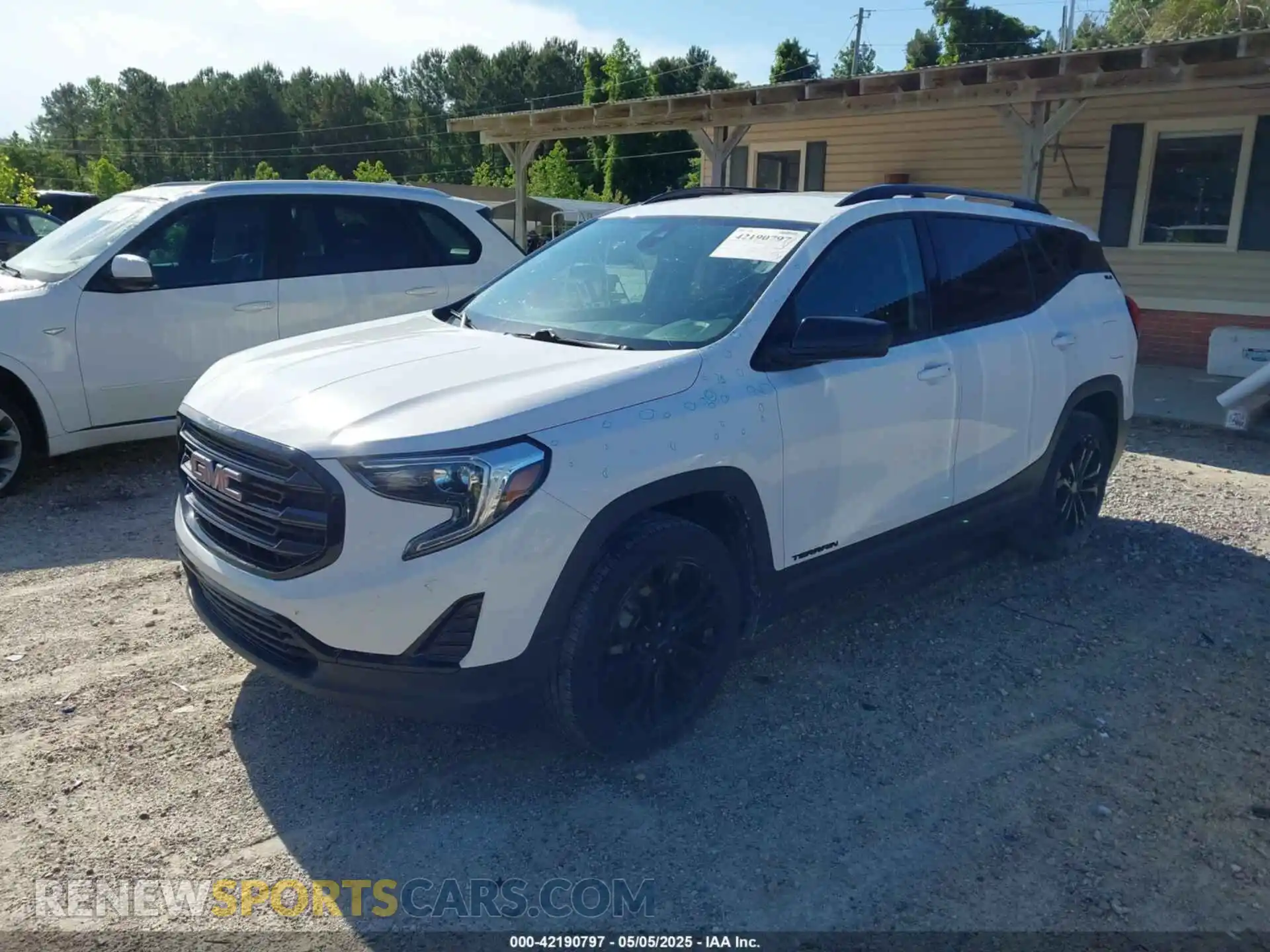 2 Photograph of a damaged car 3GKALMEV9LL194935 GMC TERRAIN 2020