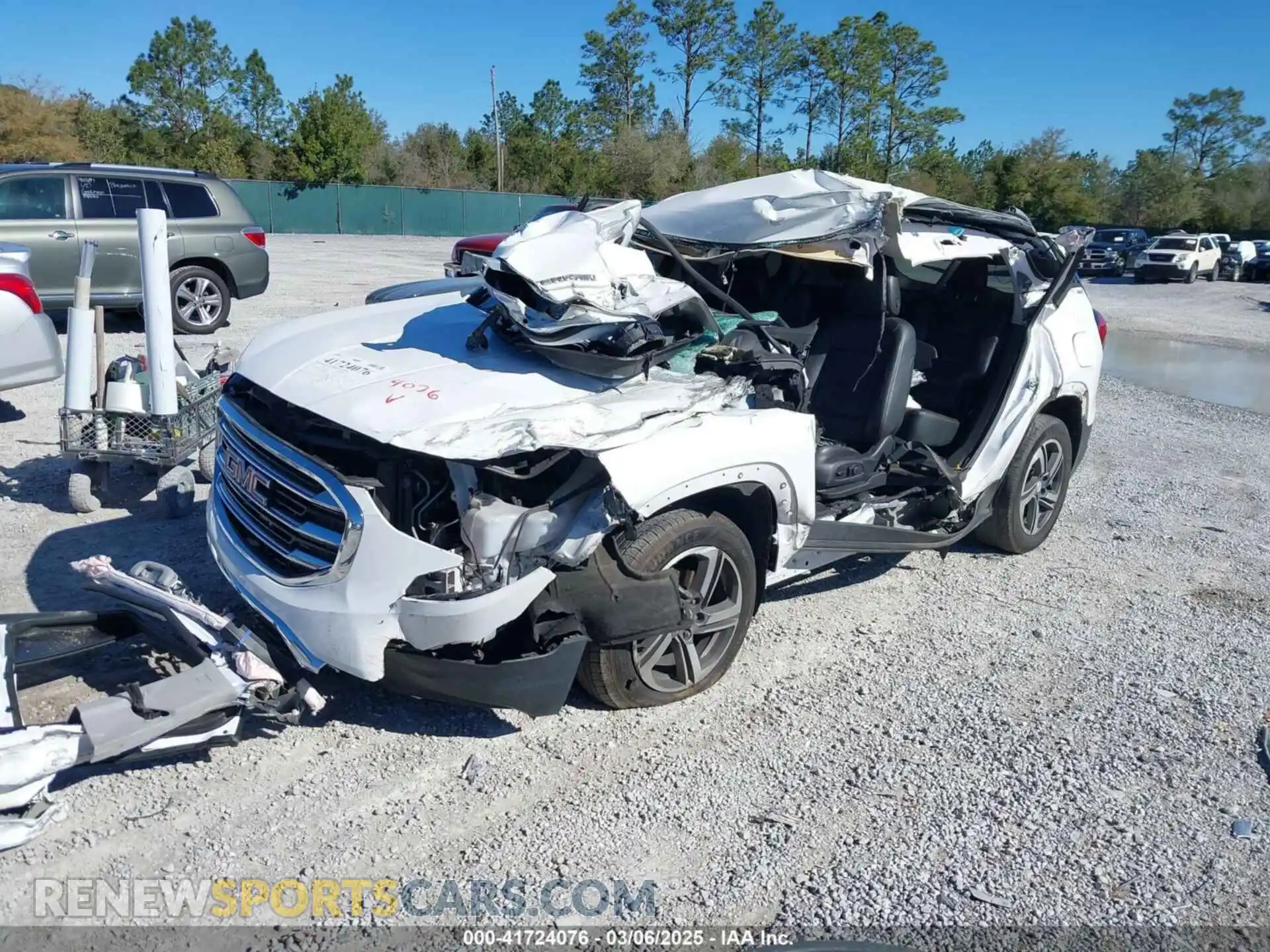 2 Photograph of a damaged car 3GKALPEV8LL244239 GMC TERRAIN 2020