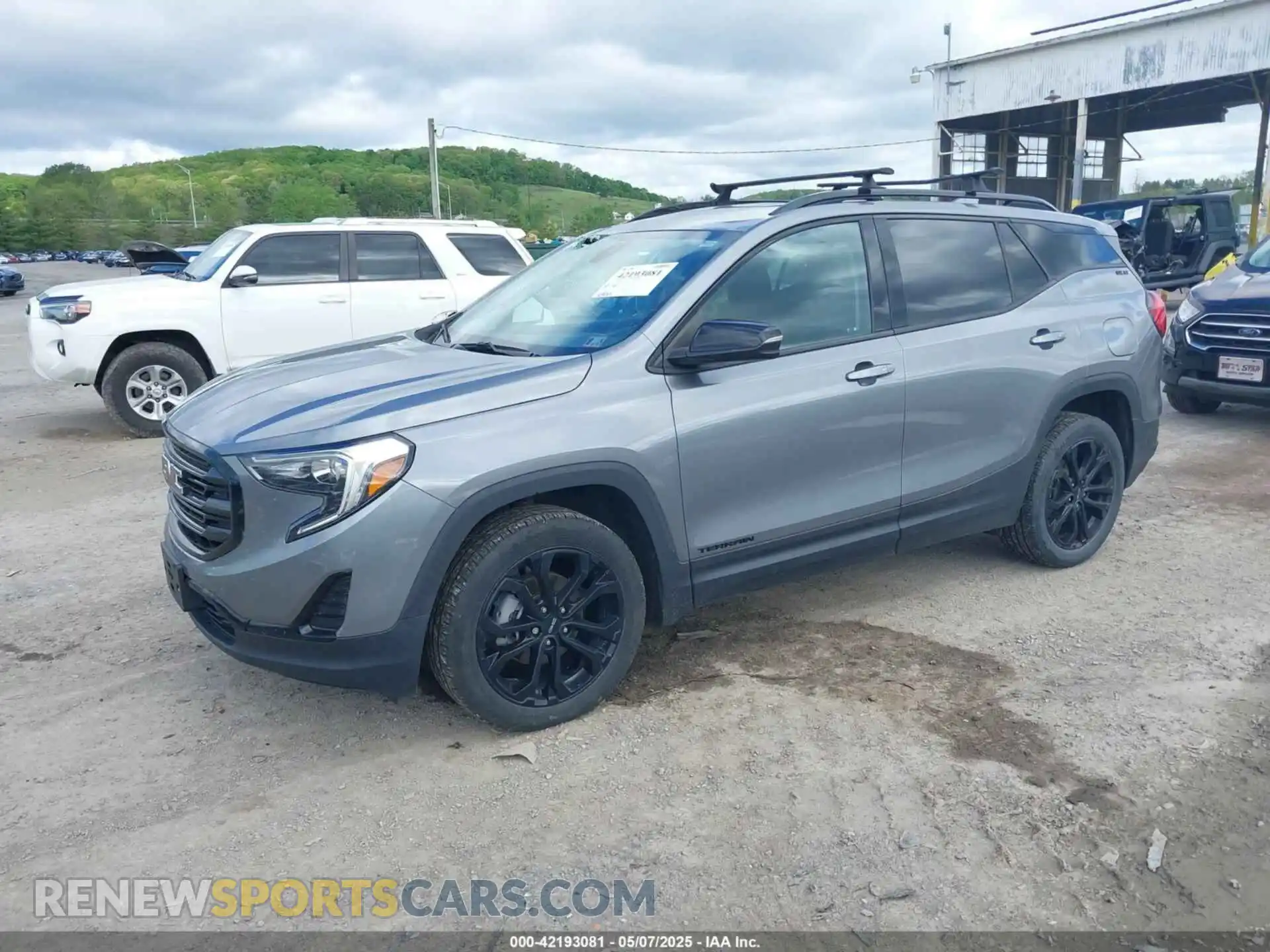 2 fotografías del automóvil dañado 3GKALTEV2LL215120 GMC TERRAIN 2020