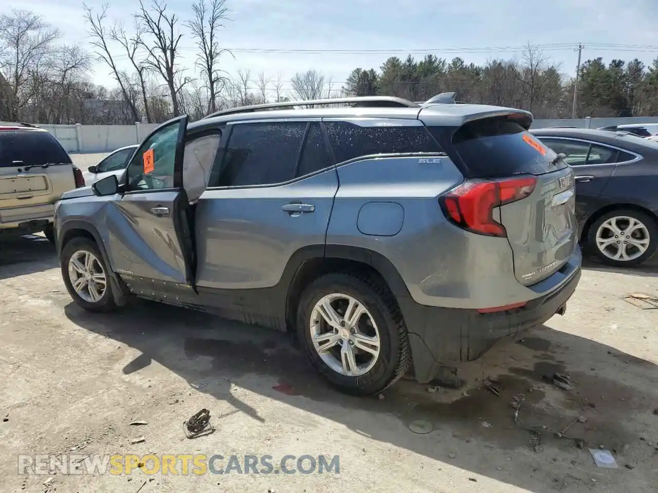 2 Photograph of a damaged car 3GKALTEV9LL205748 GMC TERRAIN 2020