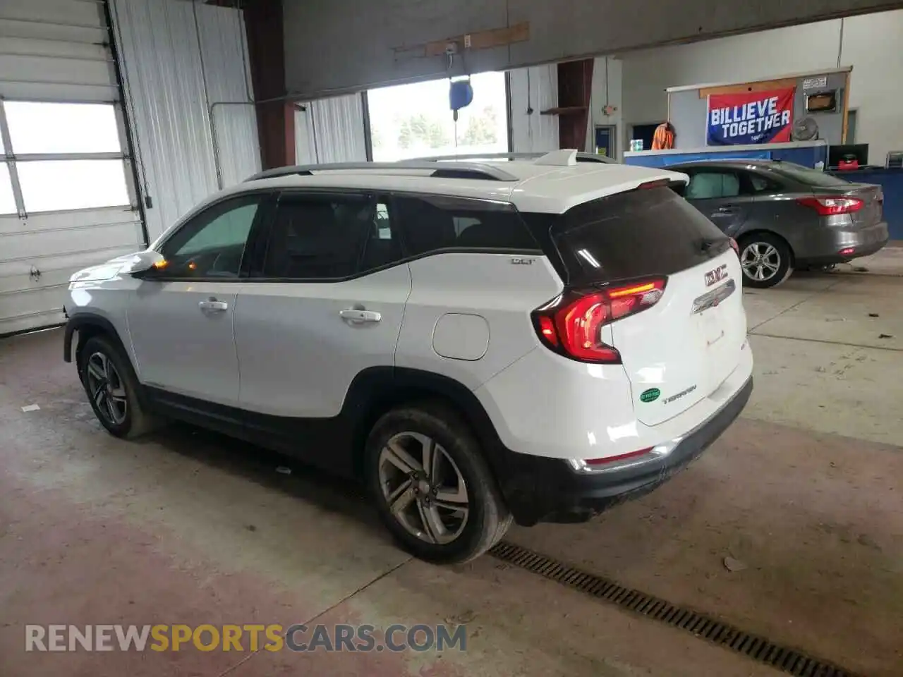 2 Photograph of a damaged car 3GKALVEV5LL240461 GMC TERRAIN 2020