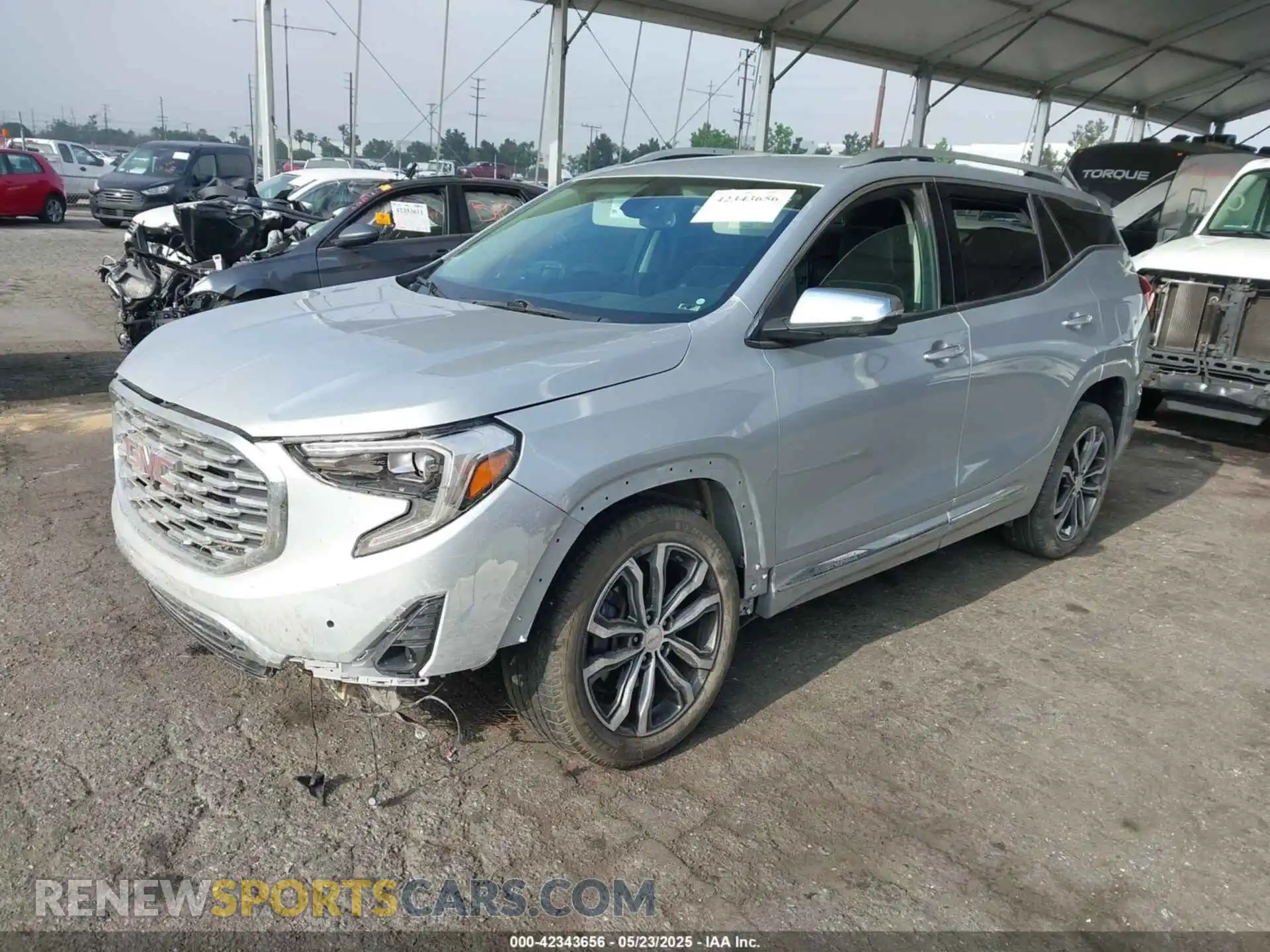 2 Фотография поврежденного автомобиля 3GKALXEX0LL294117 GMC TERRAIN 2020