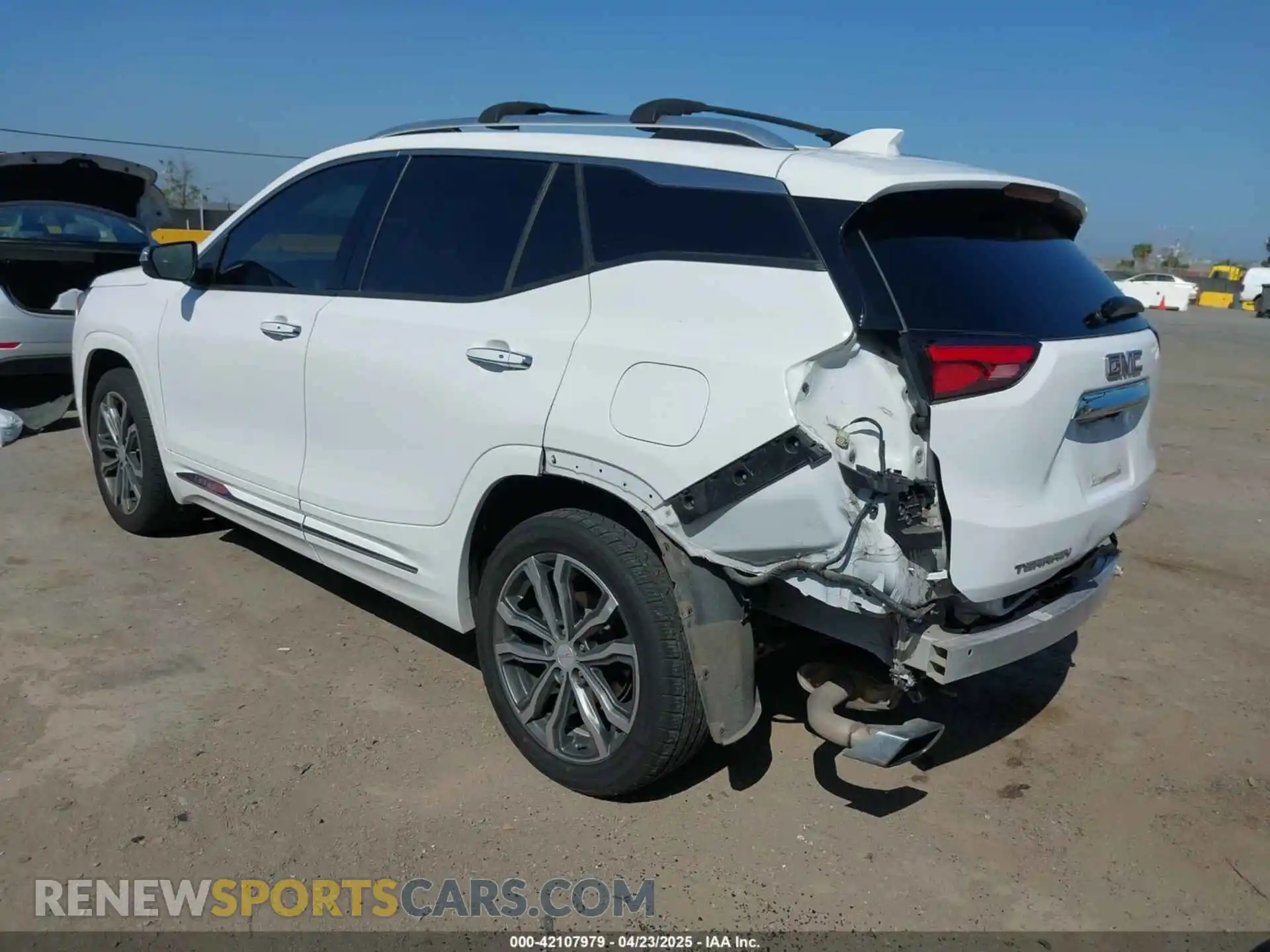 3 Photograph of a damaged car 3GKALXEX5LL142138 GMC TERRAIN 2020