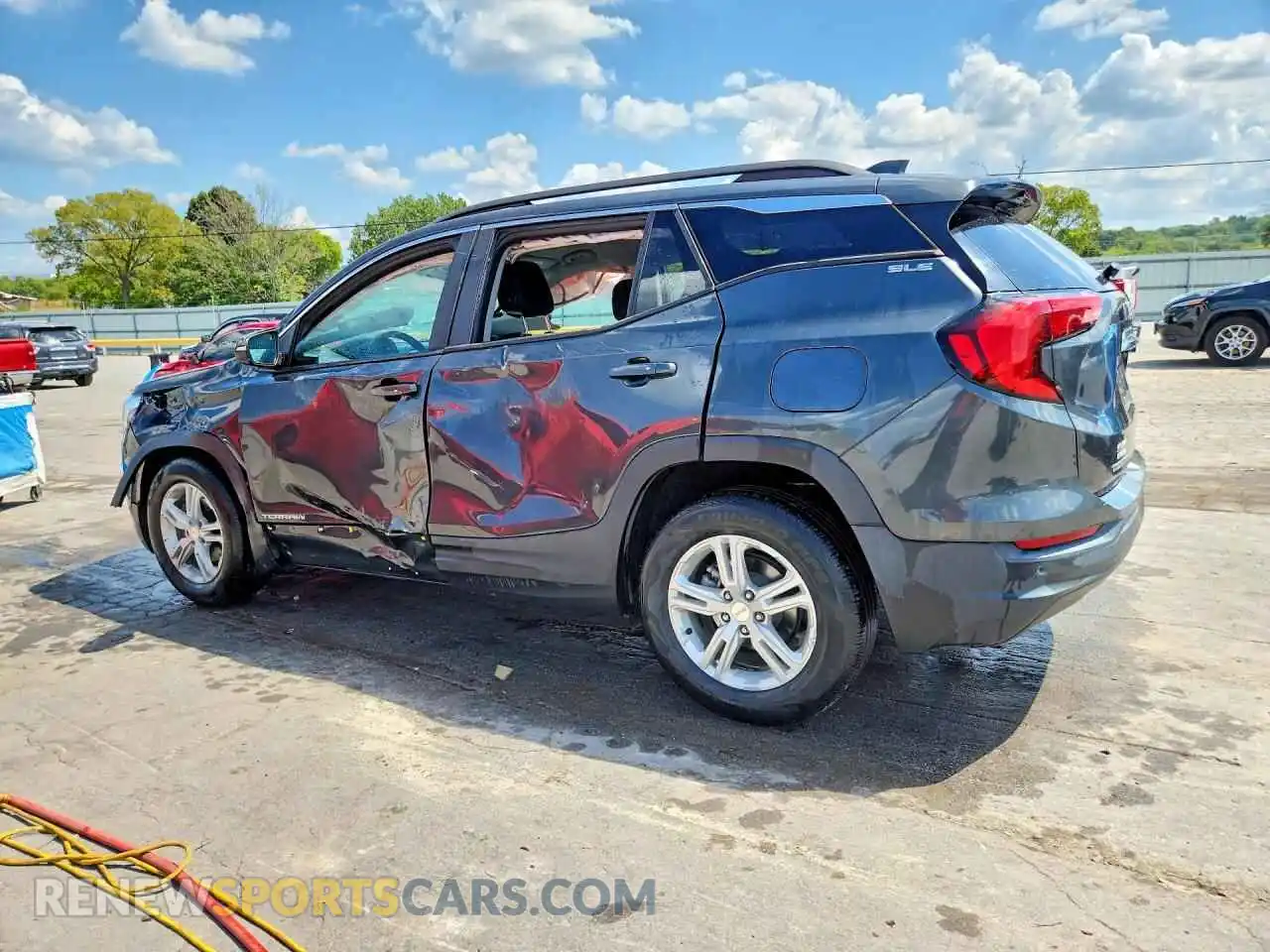 2 Photograph of a damaged car 3GKALMEV0ML358400 GMC TERRAIN 2021