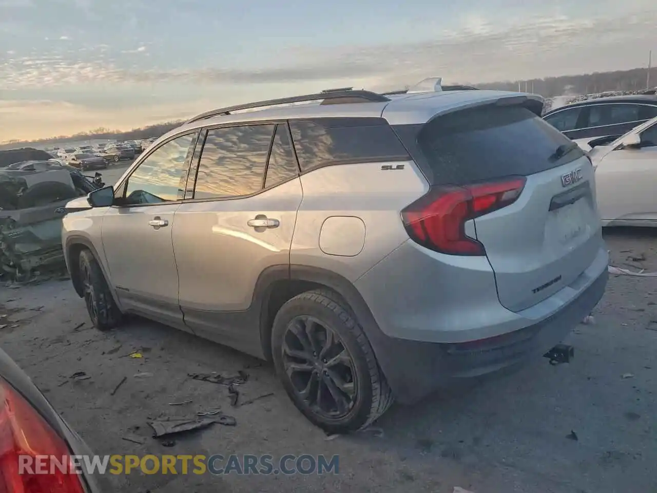 2 Photograph of a damaged car 3GKALMEV0ML377061 GMC TERRAIN 2021