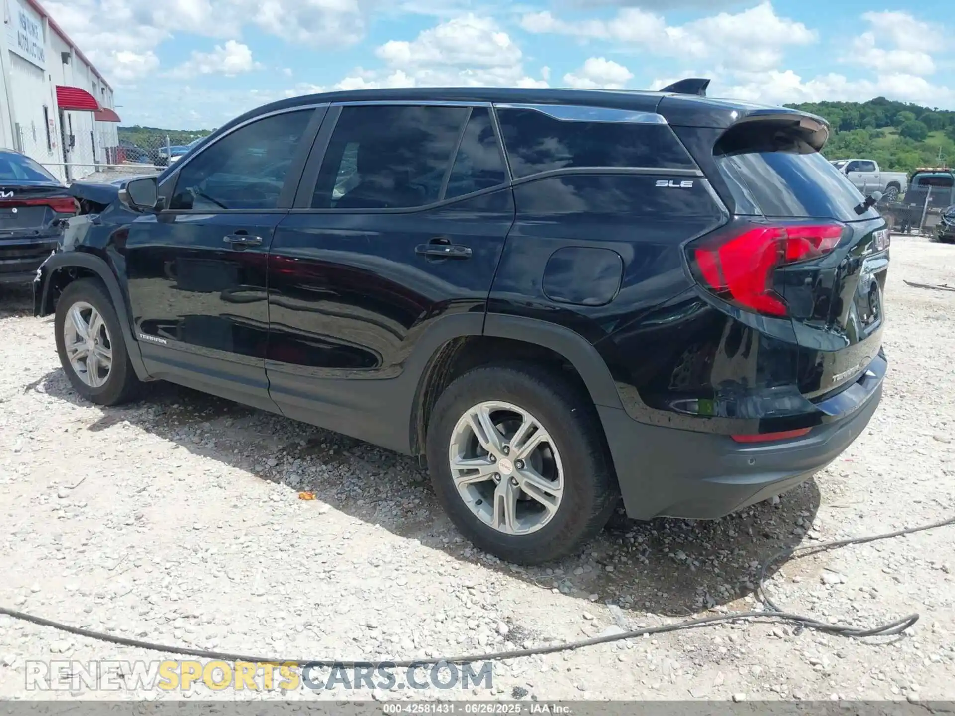 3 Photograph of a damaged car 3GKALMEV3ML396946 GMC TERRAIN 2021