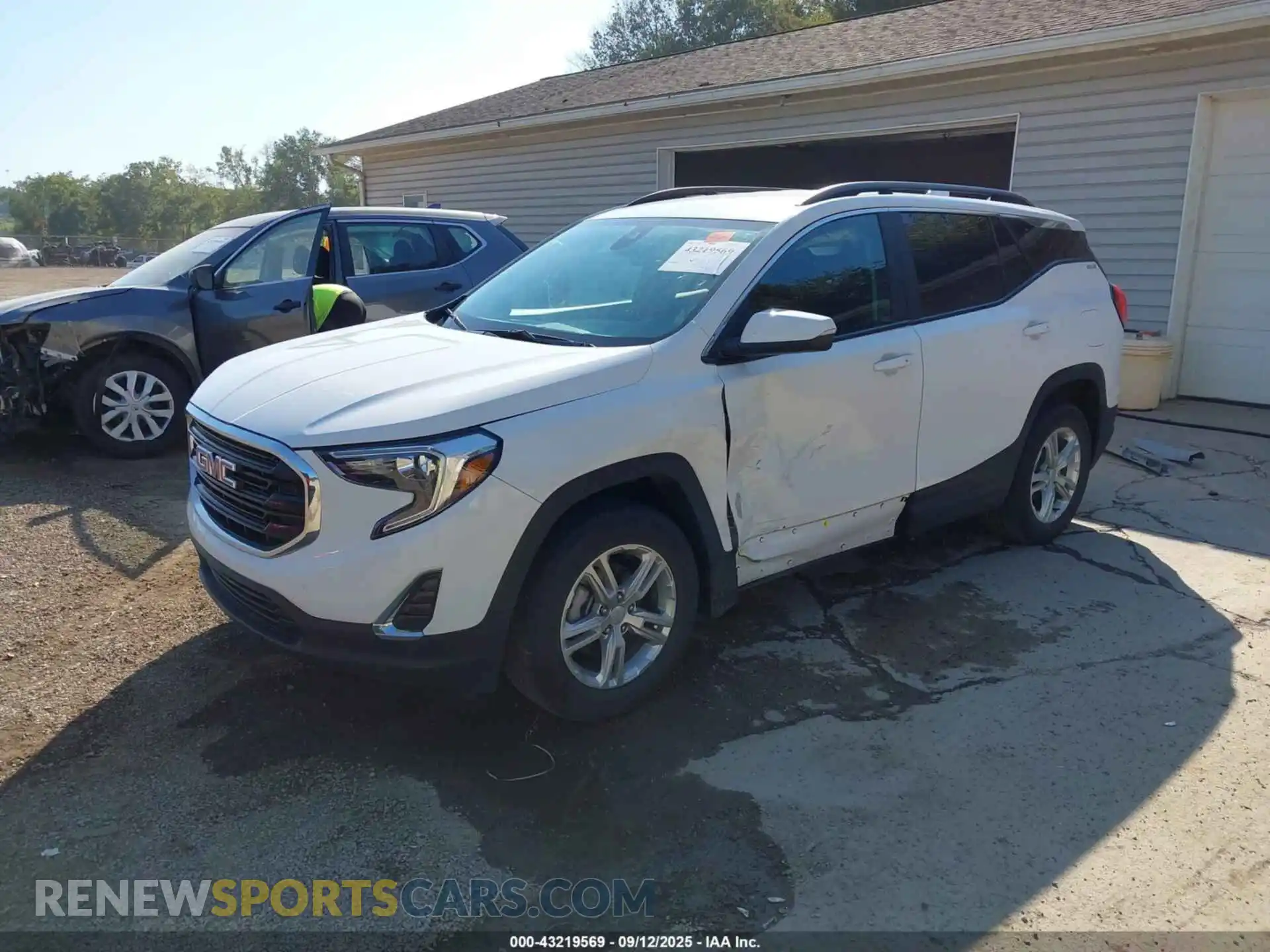 2 Photograph of a damaged car 3GKALMEV5ML366878 GMC TERRAIN 2021