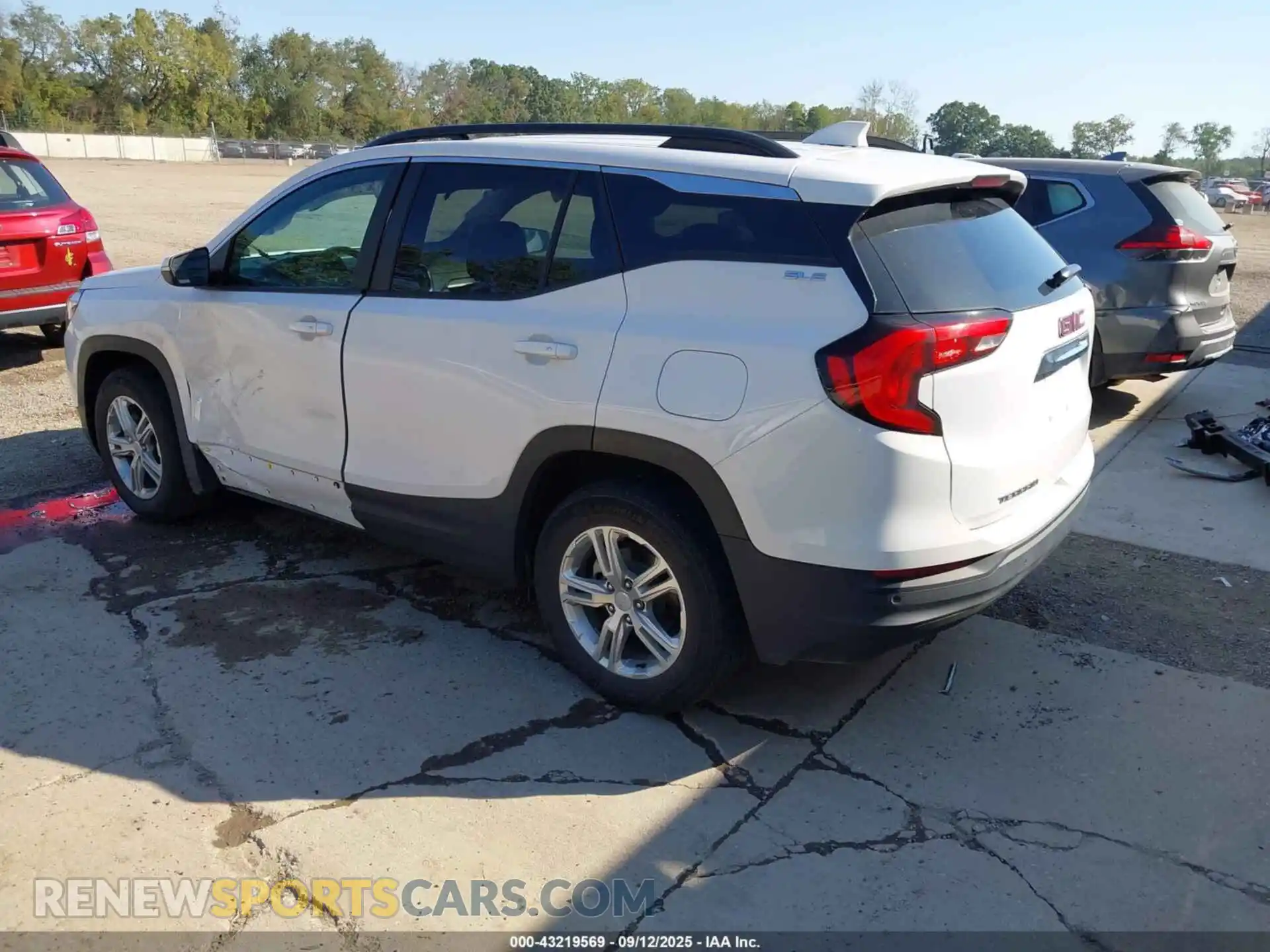3 Photograph of a damaged car 3GKALMEV5ML366878 GMC TERRAIN 2021