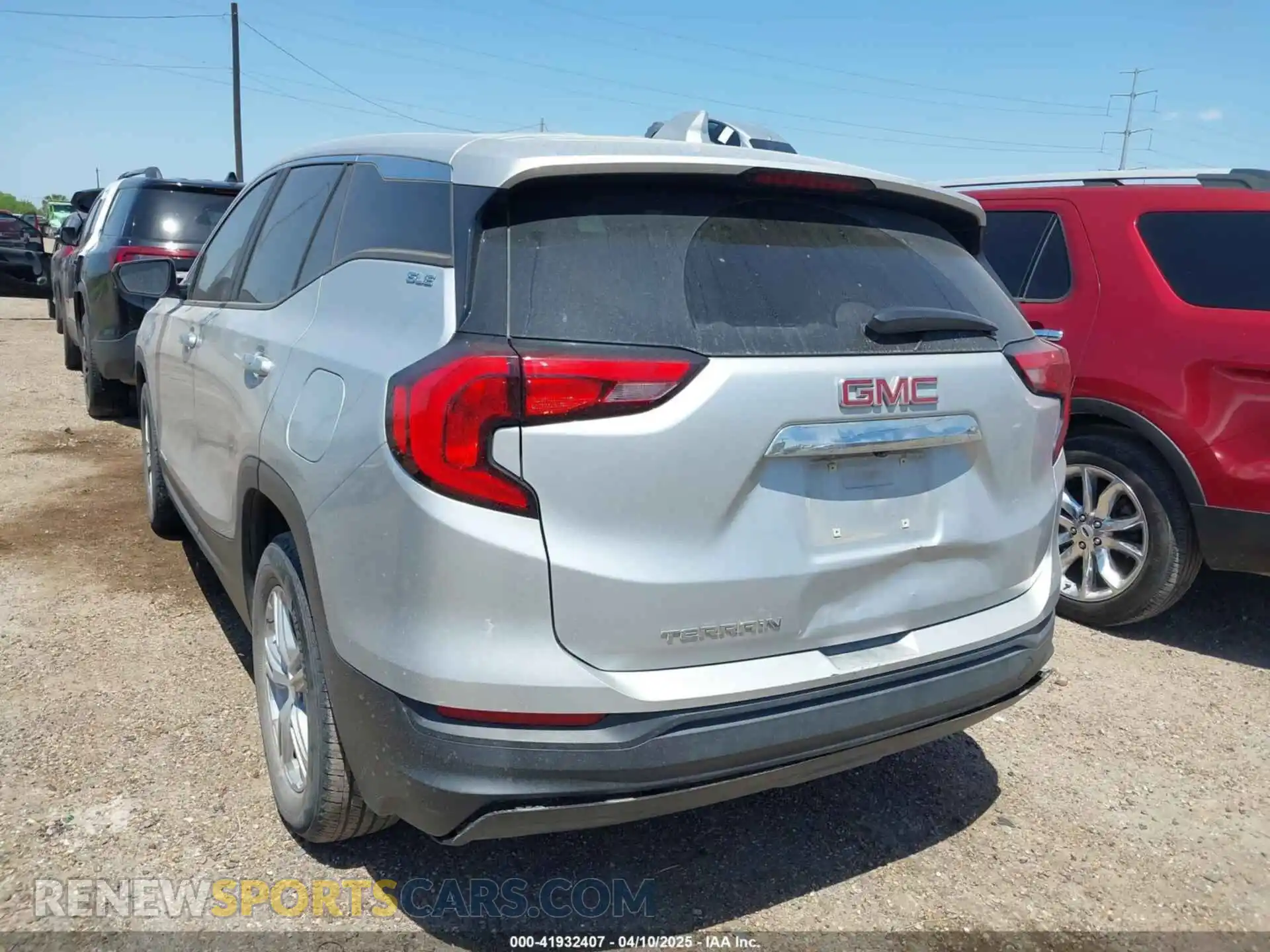 3 Фотография поврежденного автомобиля 3GKALMEV6ML331458 GMC TERRAIN 2021
