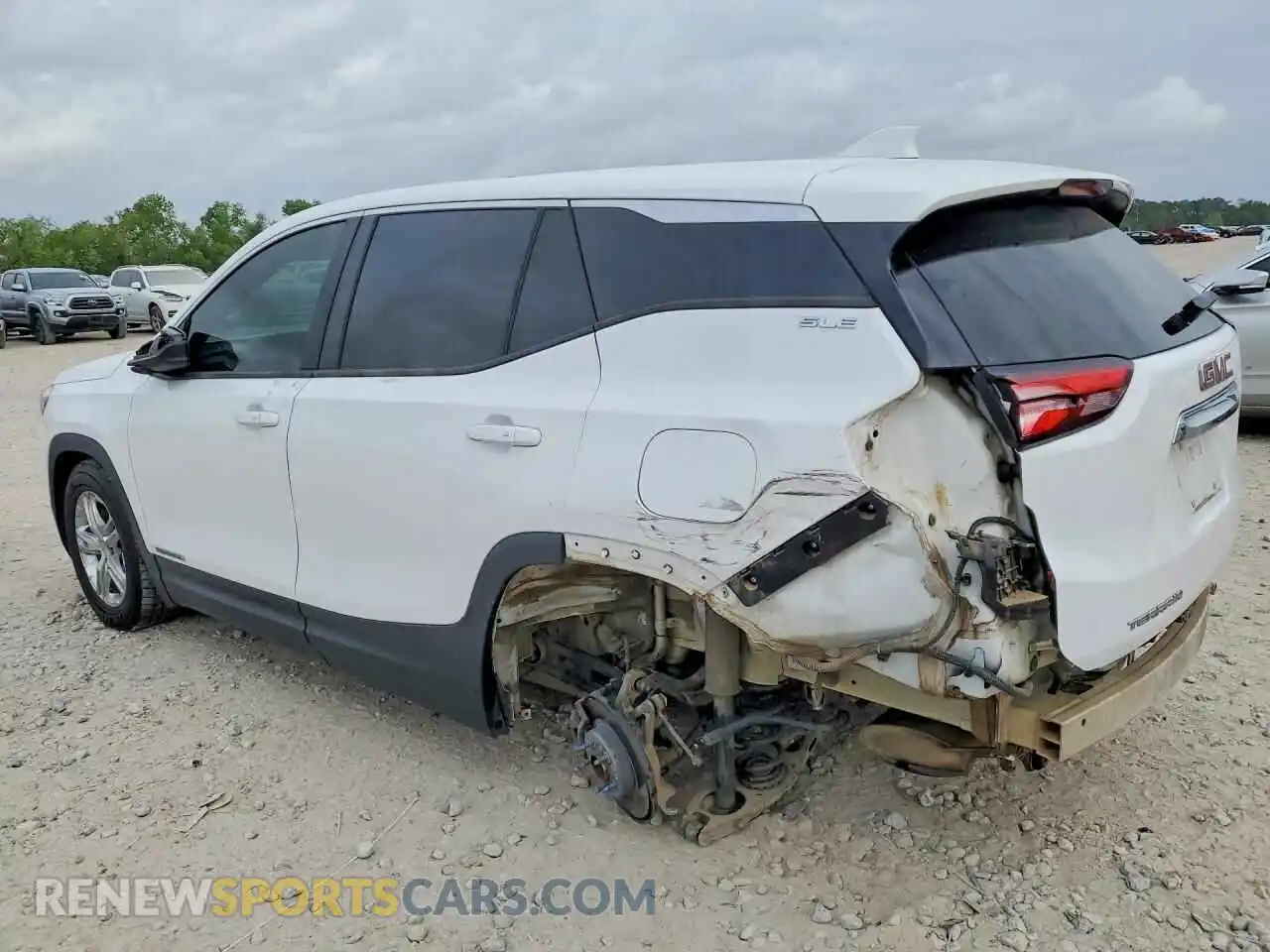 2 Photograph of a damaged car 3GKALMEV7ML320291 GMC TERRAIN 2021