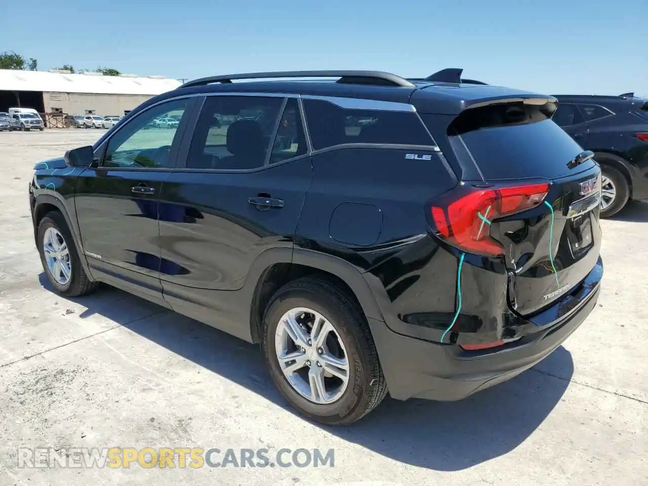 2 Photograph of a damaged car 3GKALMEV7ML358670 GMC TERRAIN 2021
