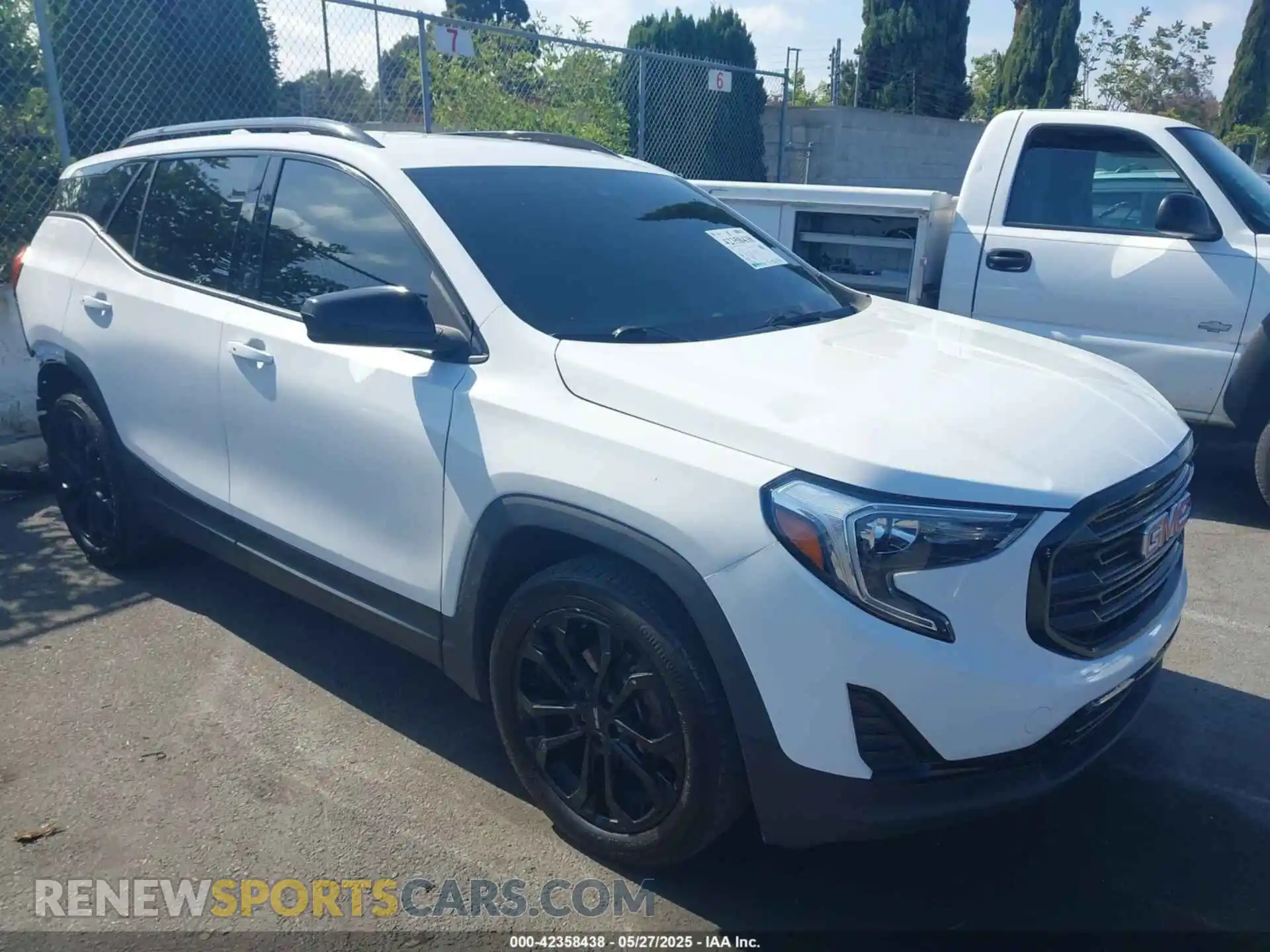 1 Photograph of a damaged car 3GKALMEV8ML345328 GMC TERRAIN 2021