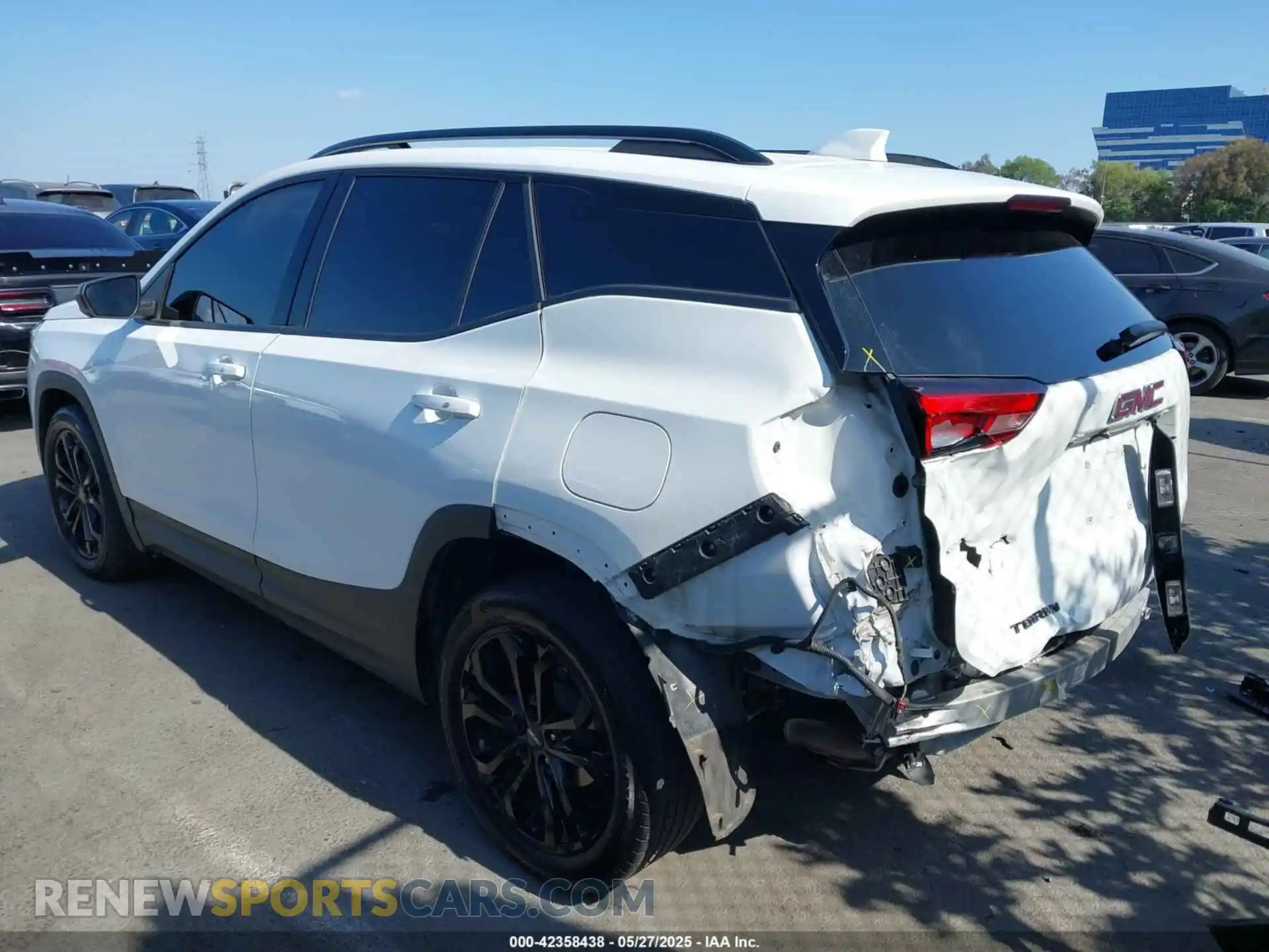3 Photograph of a damaged car 3GKALMEV8ML345328 GMC TERRAIN 2021