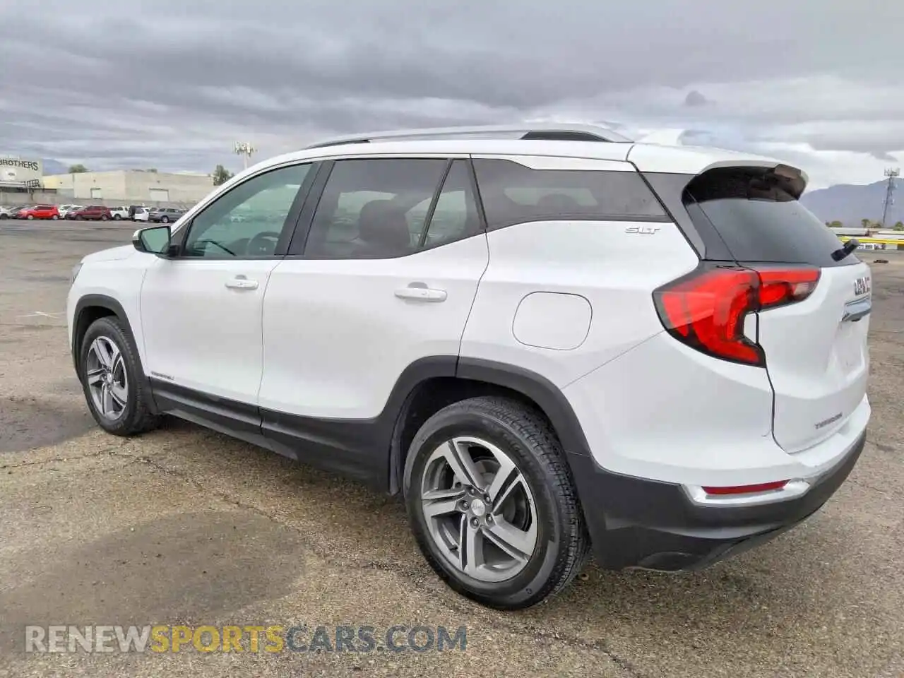 2 Photograph of a damaged car 3GKALPEV5ML318668 GMC TERRAIN 2021