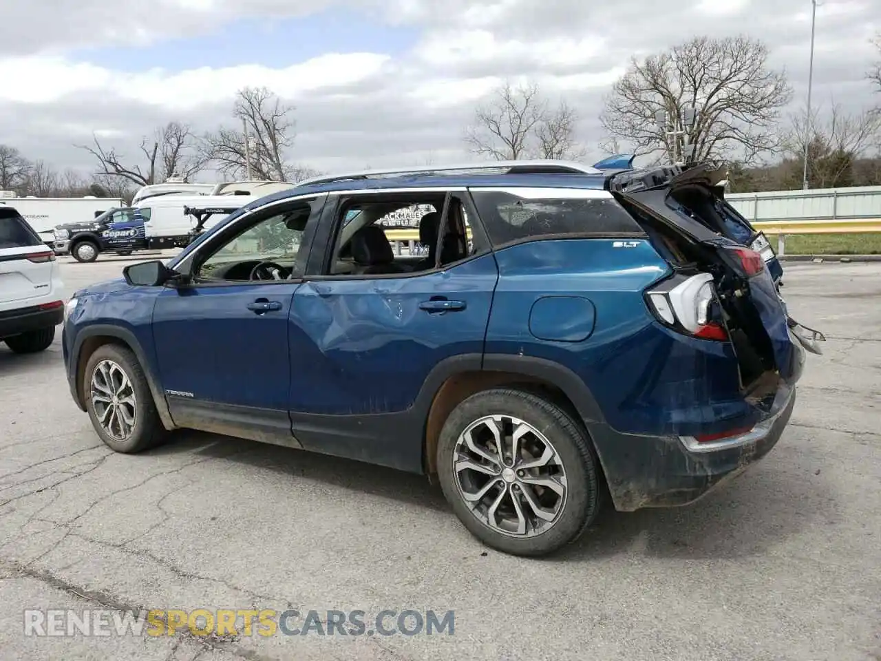 2 Photograph of a damaged car 3GKALPEV6ML308568 GMC TERRAIN 2021