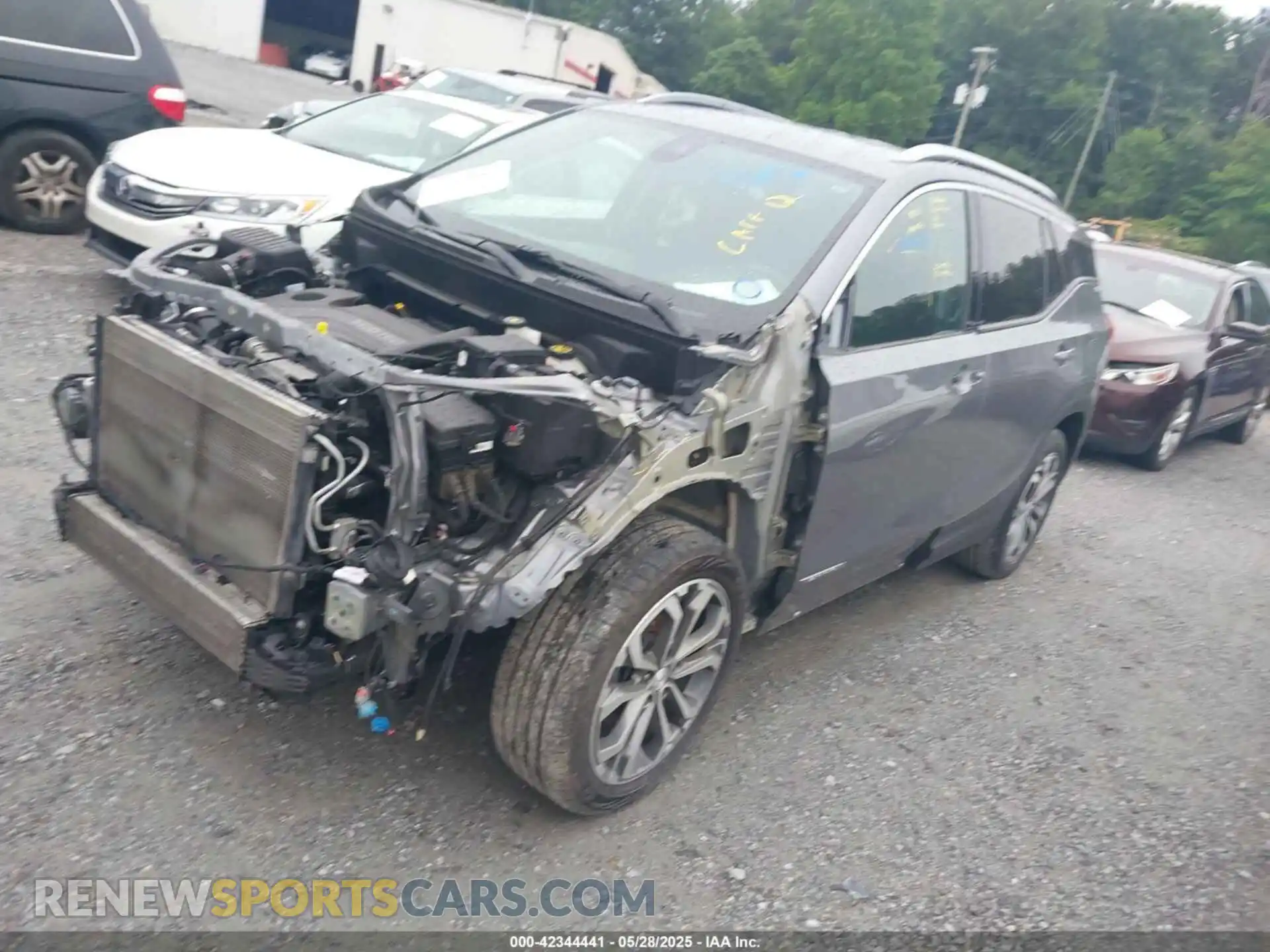 2 Photograph of a damaged car 3GKALPEV6ML315889 GMC TERRAIN 2021
