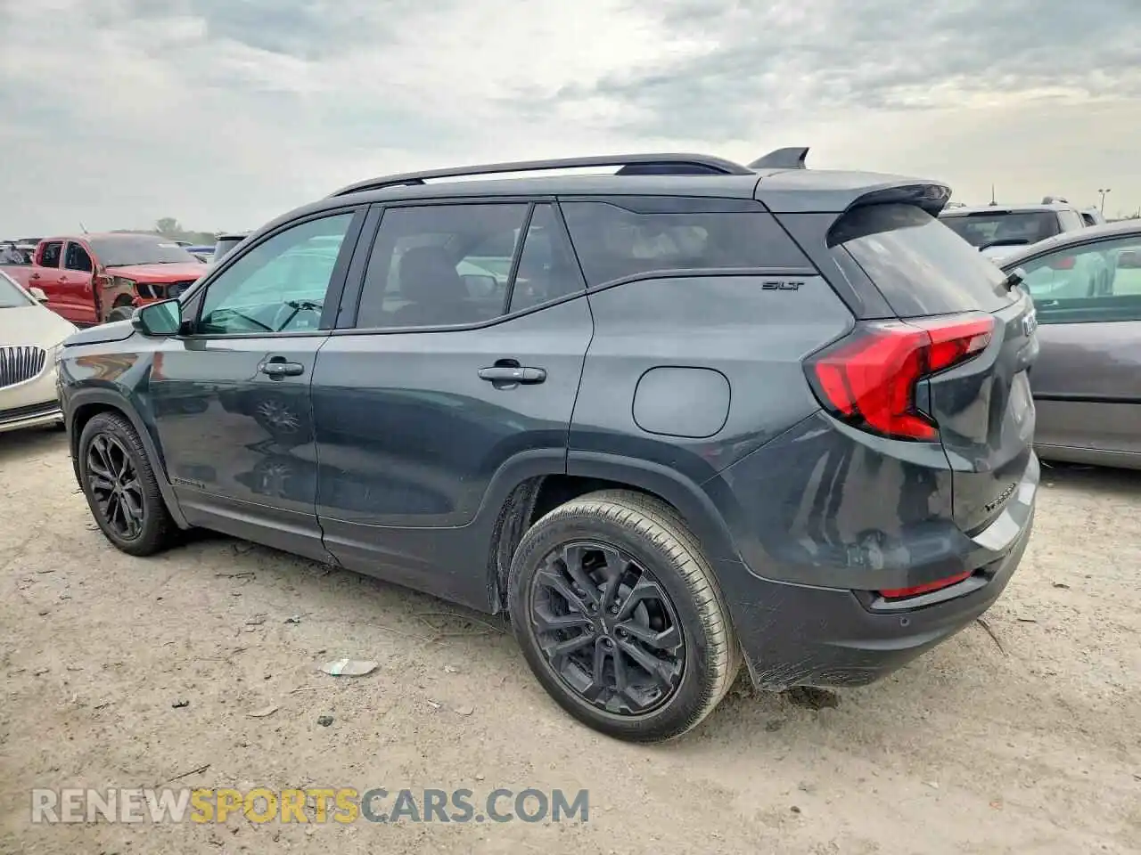 2 Photograph of a damaged car 3GKALPEV7ML356841 GMC TERRAIN 2021