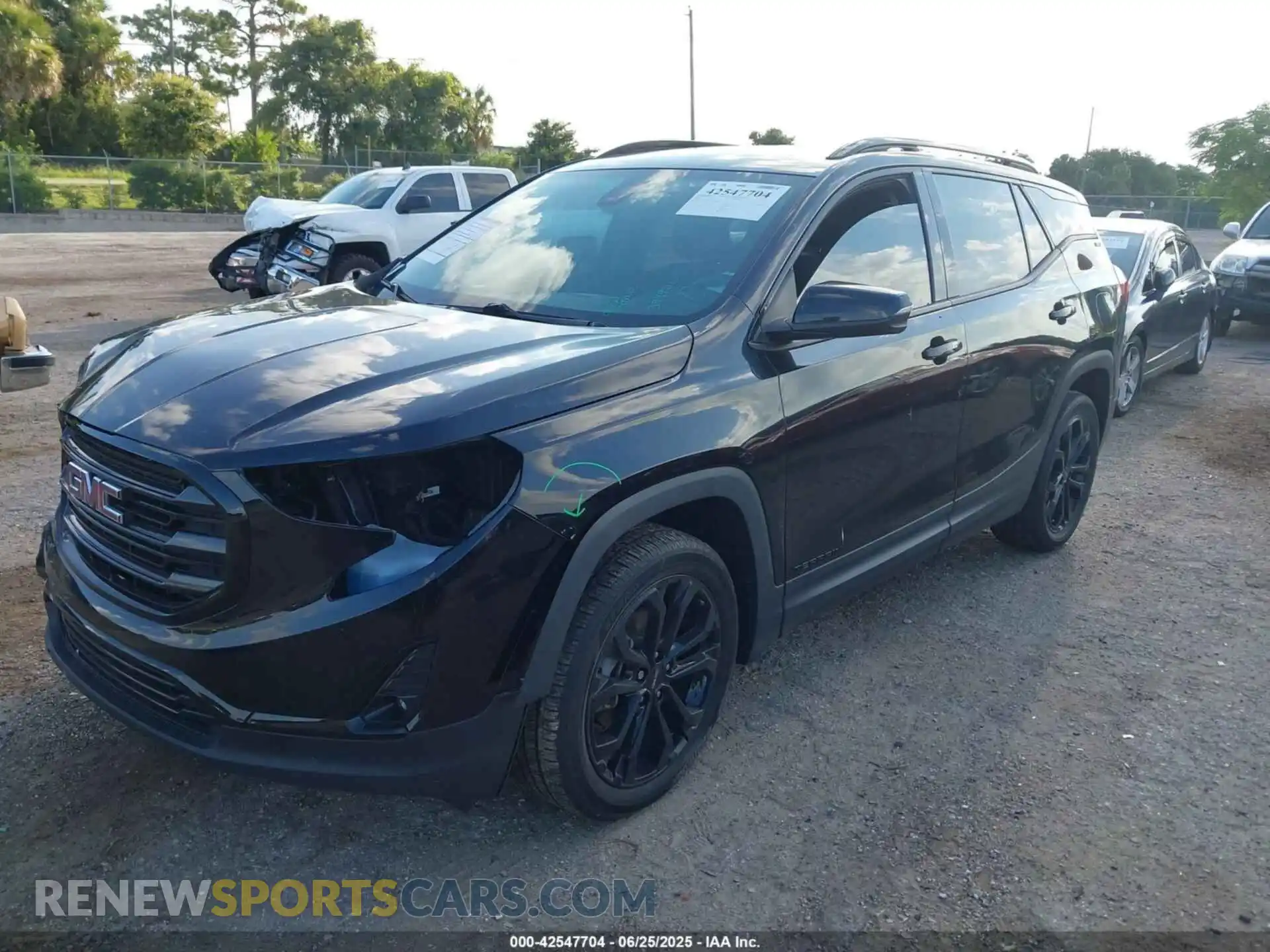 2 Photograph of a damaged car 3GKALPEV9ML399920 GMC TERRAIN 2021