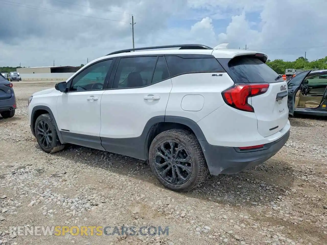 2 fotografías del automóvil dañado 3GKALTEV0ML336049 GMC TERRAIN 2021